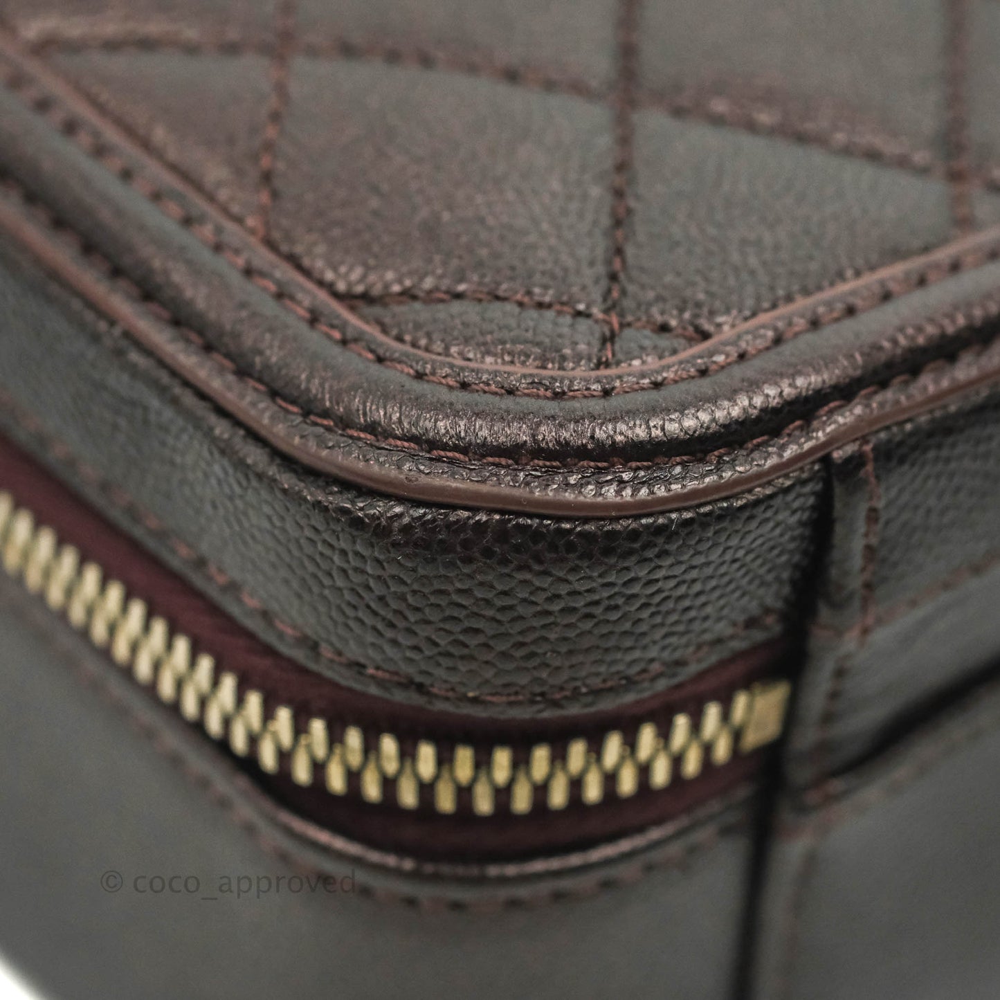 Chanel Quilted Medium CC Filigree Vanity Case Iridescent Burgundy Caviar Gold Hardware