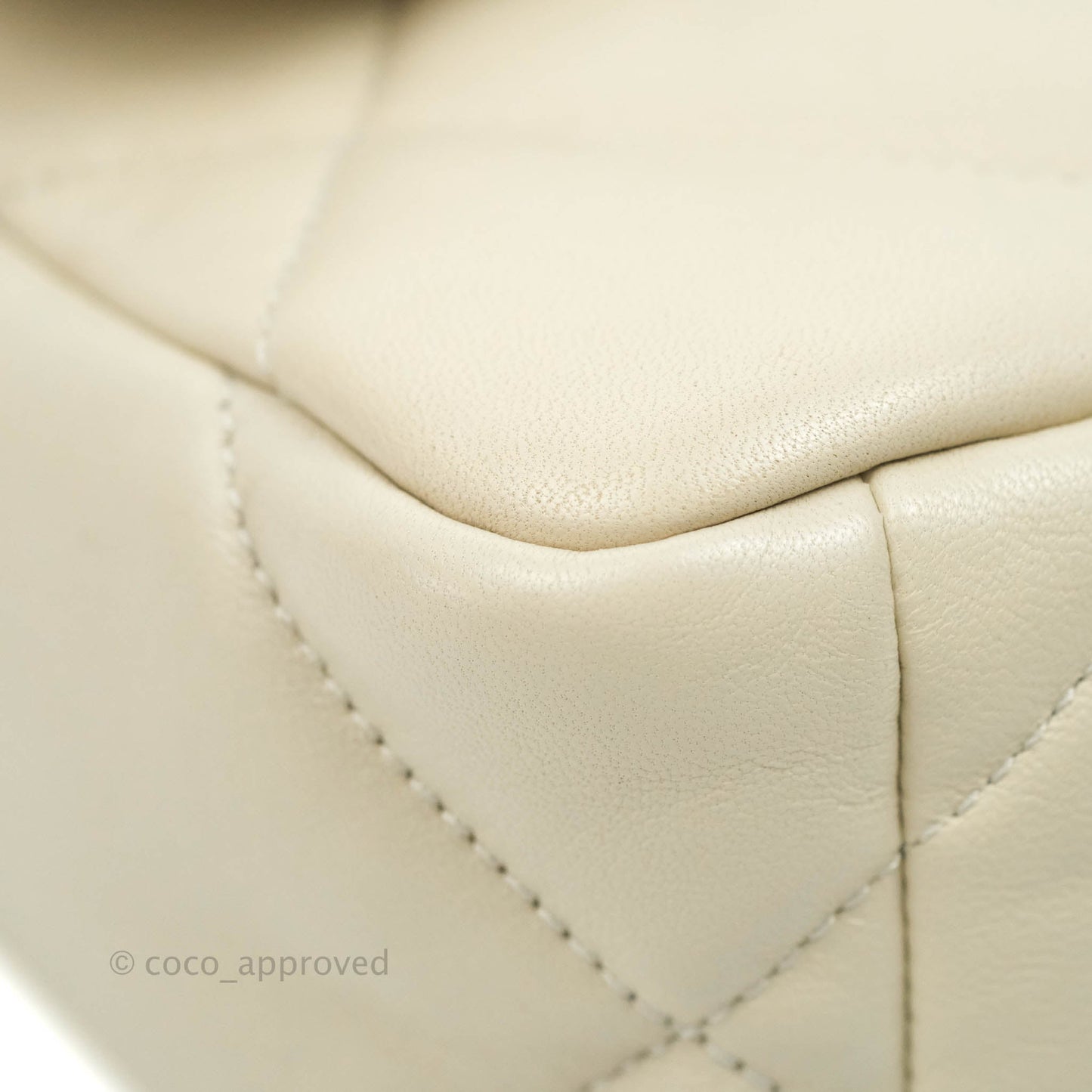 Chanel 19 Small Light Beige Lambskin Mixed Hardware 21C