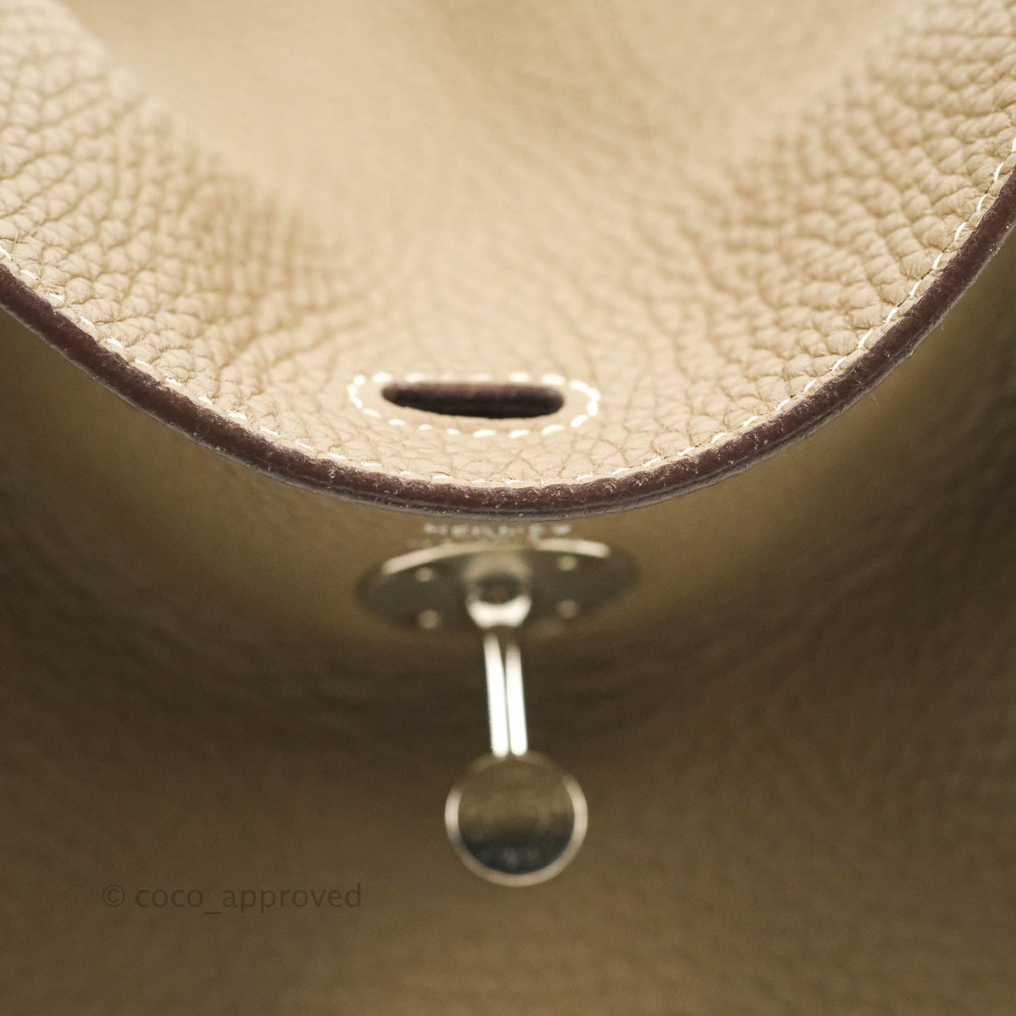 Hermès Lindy 26 Taurillon Clemence Etoupe Palladium Hardware