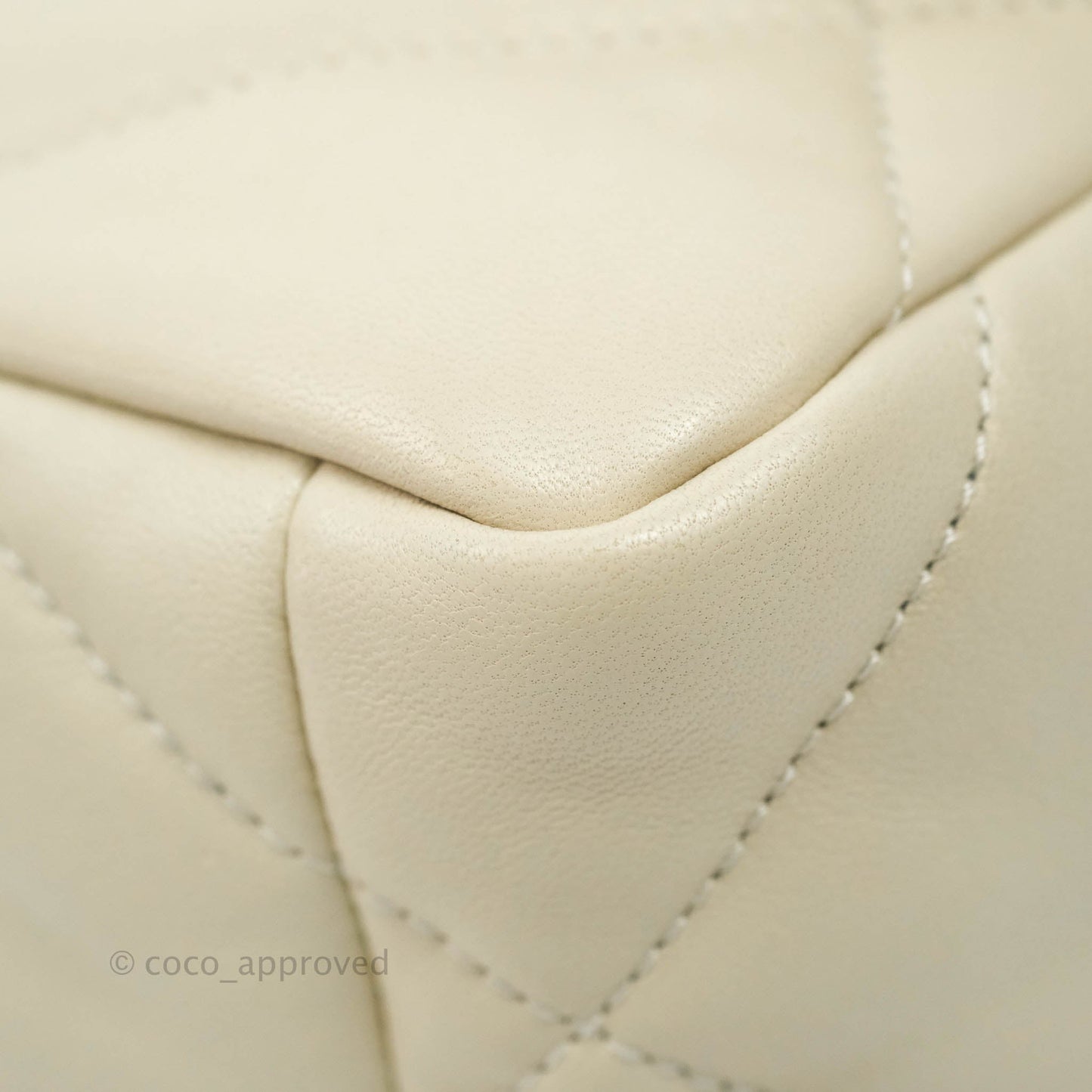 Chanel 19 Small Light Beige Lambskin Mixed Hardware 21C