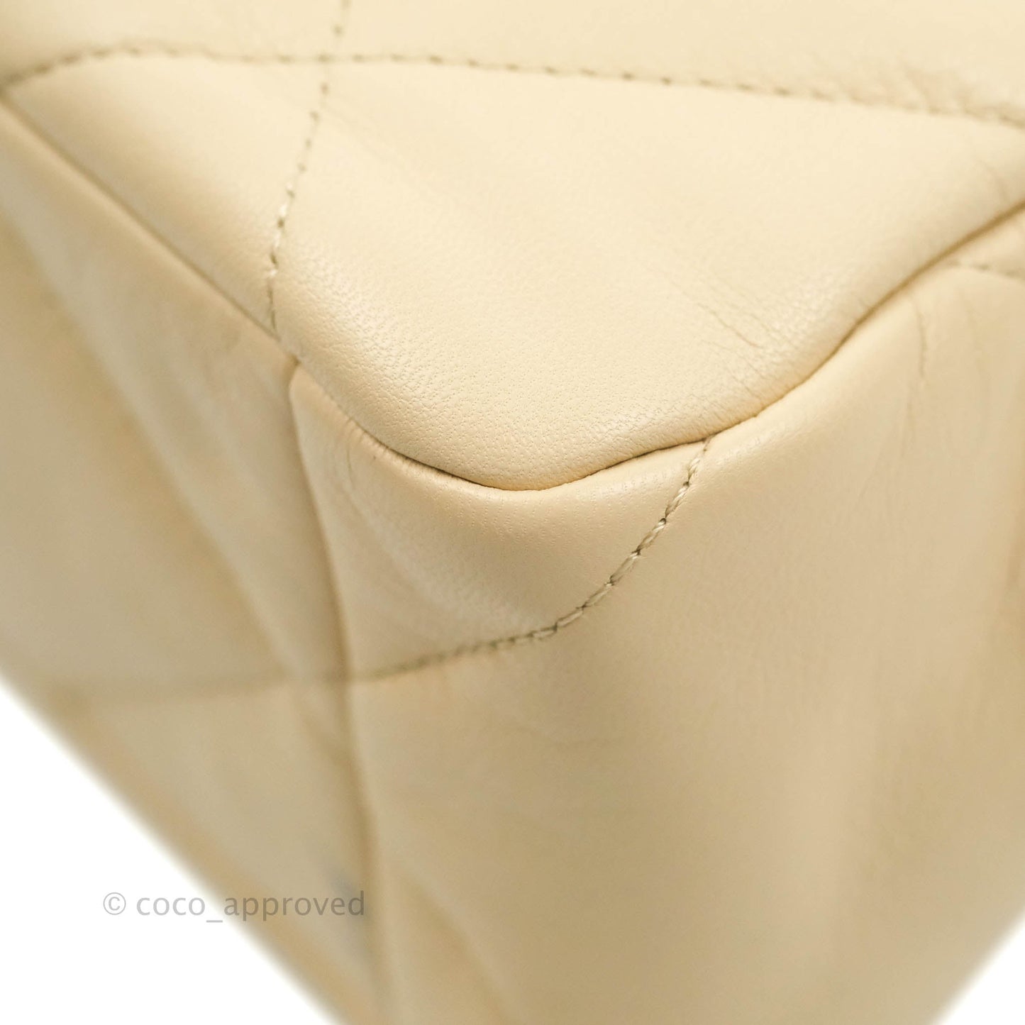 Chanel 19 Medium Beige Goatskin Mixed Hardware 20A