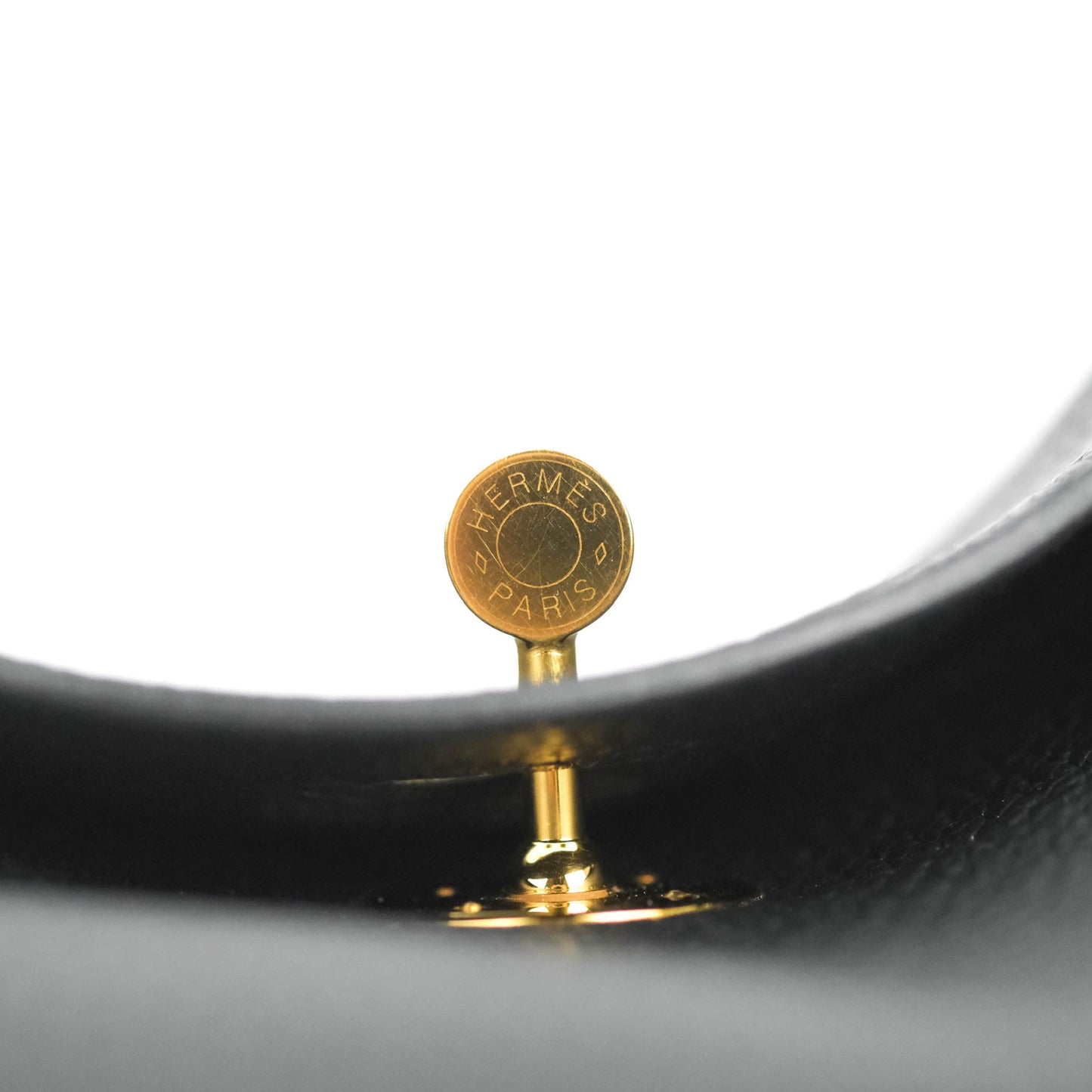 Hermès Lindy 26 Taurillion Clemence Black Gold Hardware