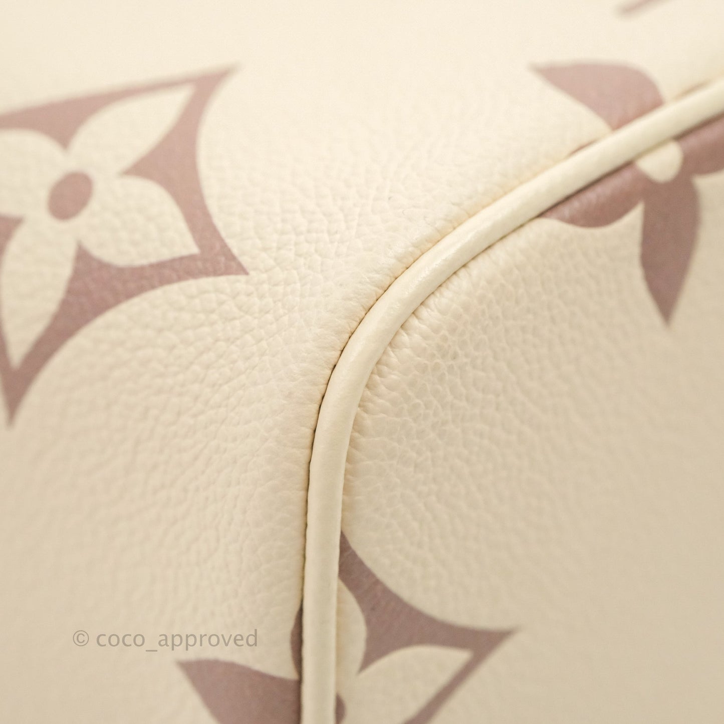 Louis Vuitton Empreinte Monogram Giant Vanity PM Creme Bois De Rose