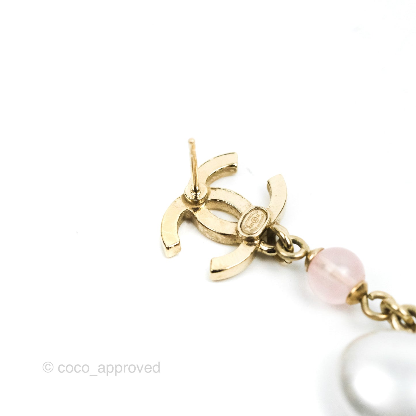 Chanel CC Pink Bead Heart Pearl Crystal CC Drop Earrings Gold Tone 21B
