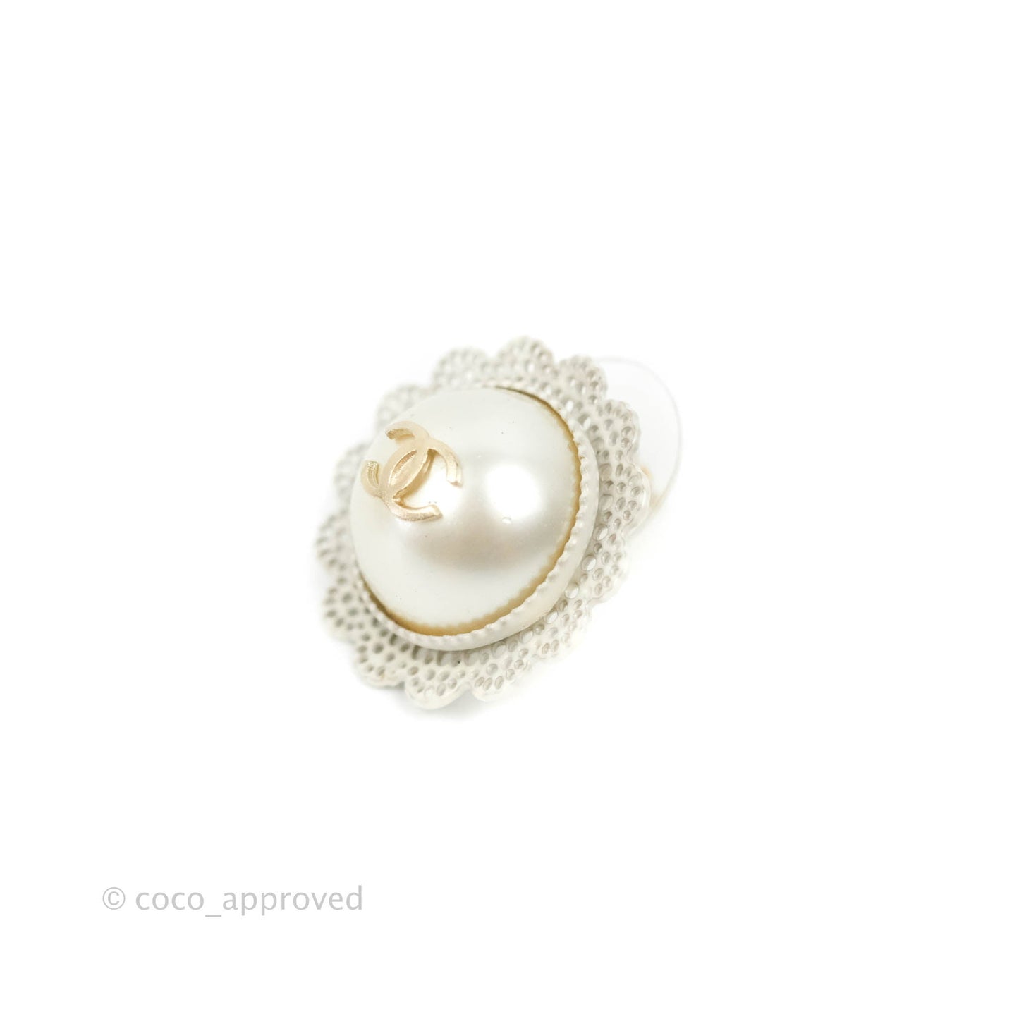 Chanel CC Pearl Round Earrings 15K