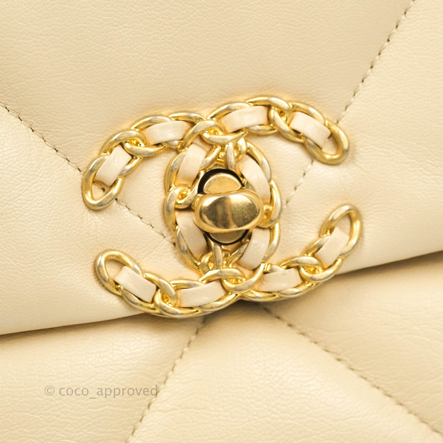Chanel 19 Medium Beige Goatskin Mixed Hardware 20A