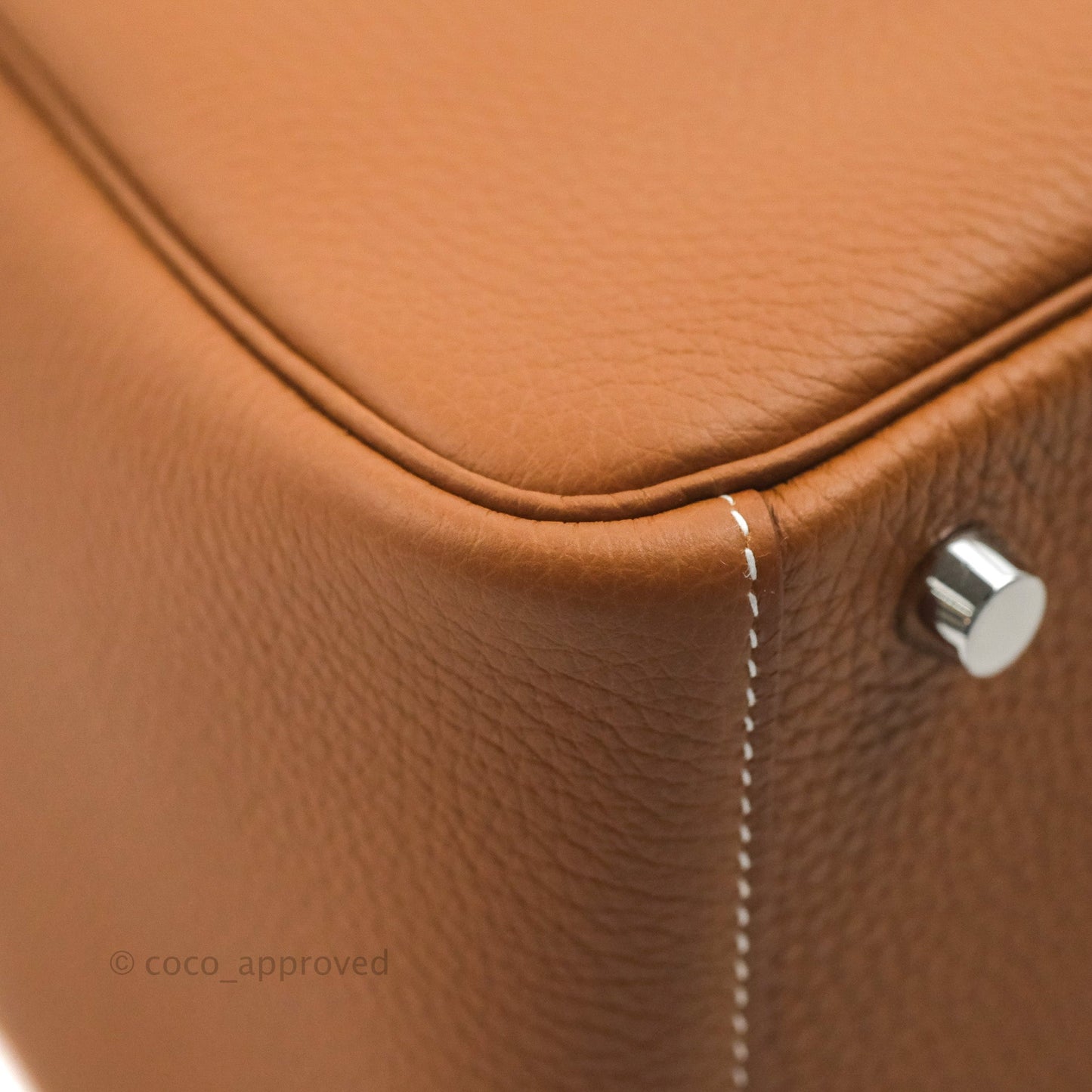 Hermès Lindy 26 Gold Palladium Hardware