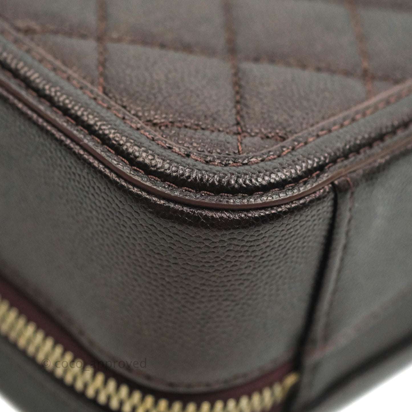 Chanel Quilted Medium CC Filigree Vanity Case Iridescent Burgundy Caviar Gold Hardware