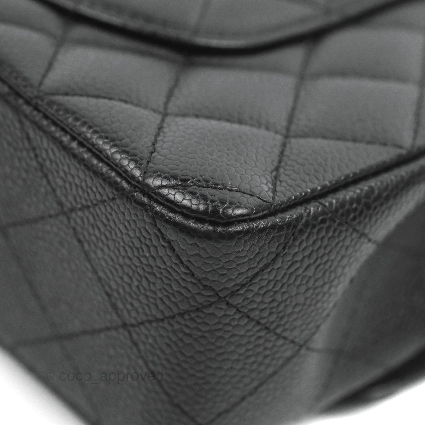 Chanel Classic M/L Medium Flap Quilted Black Caviar 24K Gold Hardware