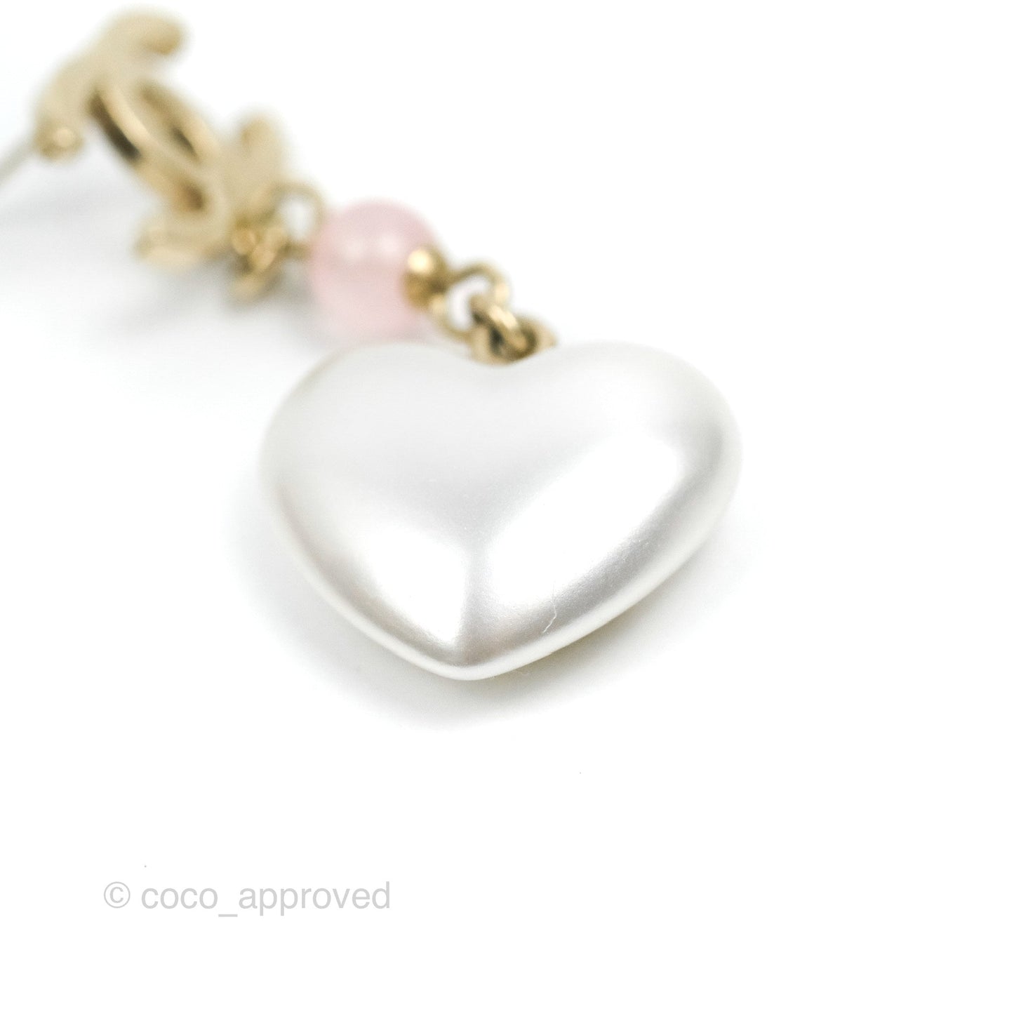 Chanel CC Pink Bead Heart Pearl Crystal CC Drop Earrings Gold Tone 21B