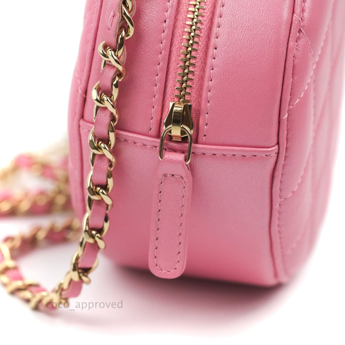 Chanel Quilted Round Clutch With Pearl Chain Iridescent Pink Lambskin Gold Hardware