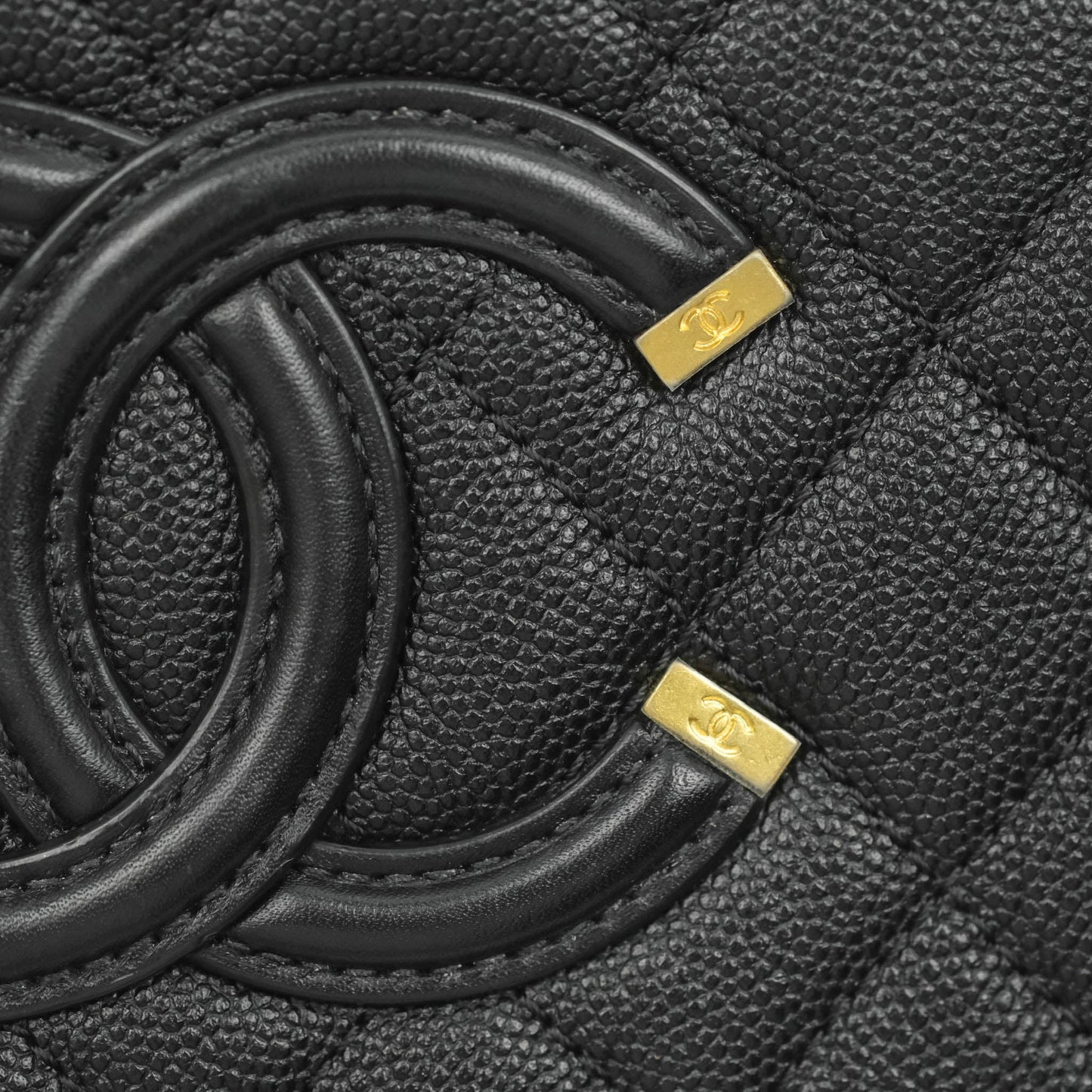 Chanel Quilted Medium CC Filigree Vanity Case Black Caviar Gold Hardware