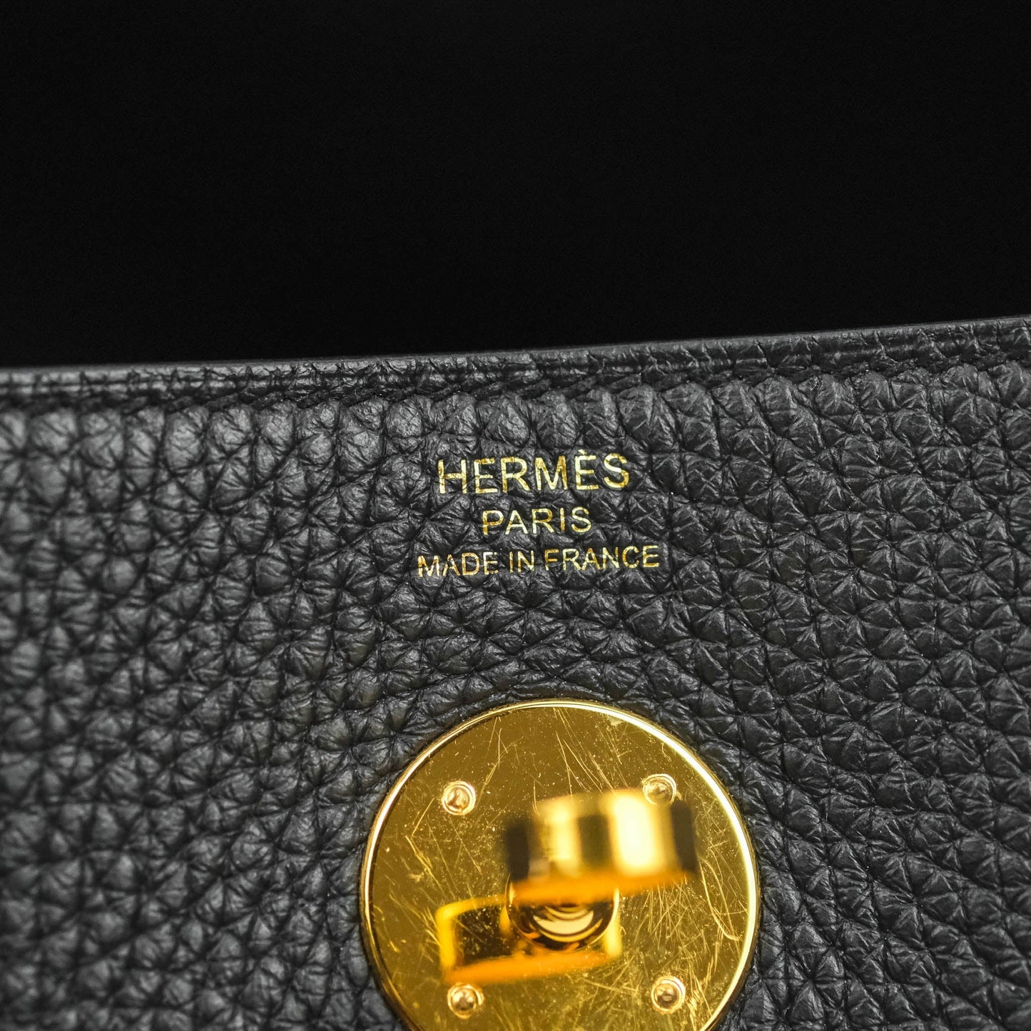 Hermès Lindy 26 Taurillion Clemence Black Gold Hardware