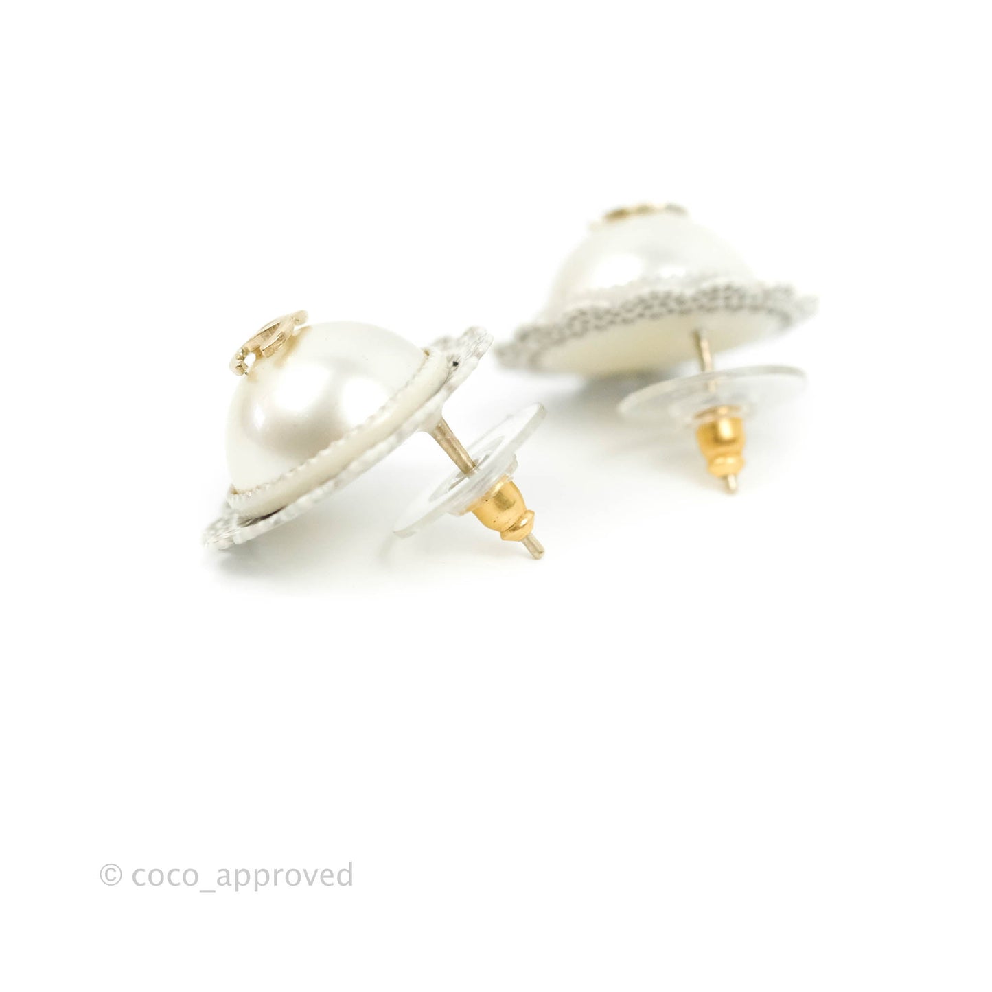 Chanel CC Pearl Round Earrings 15K