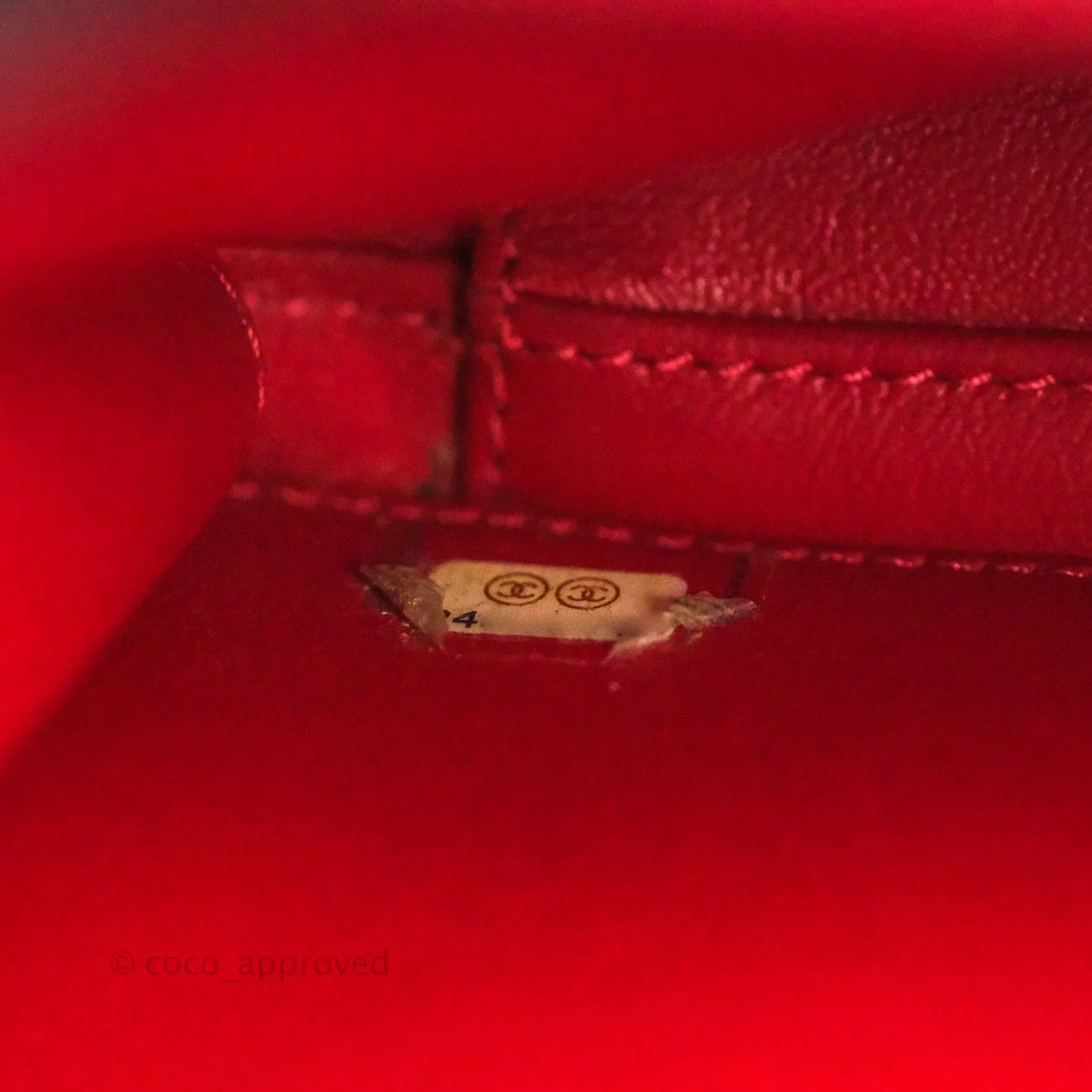 Chanel Quilted Medium CC Filigree Vanity Case Red Caviar Gold Hardware