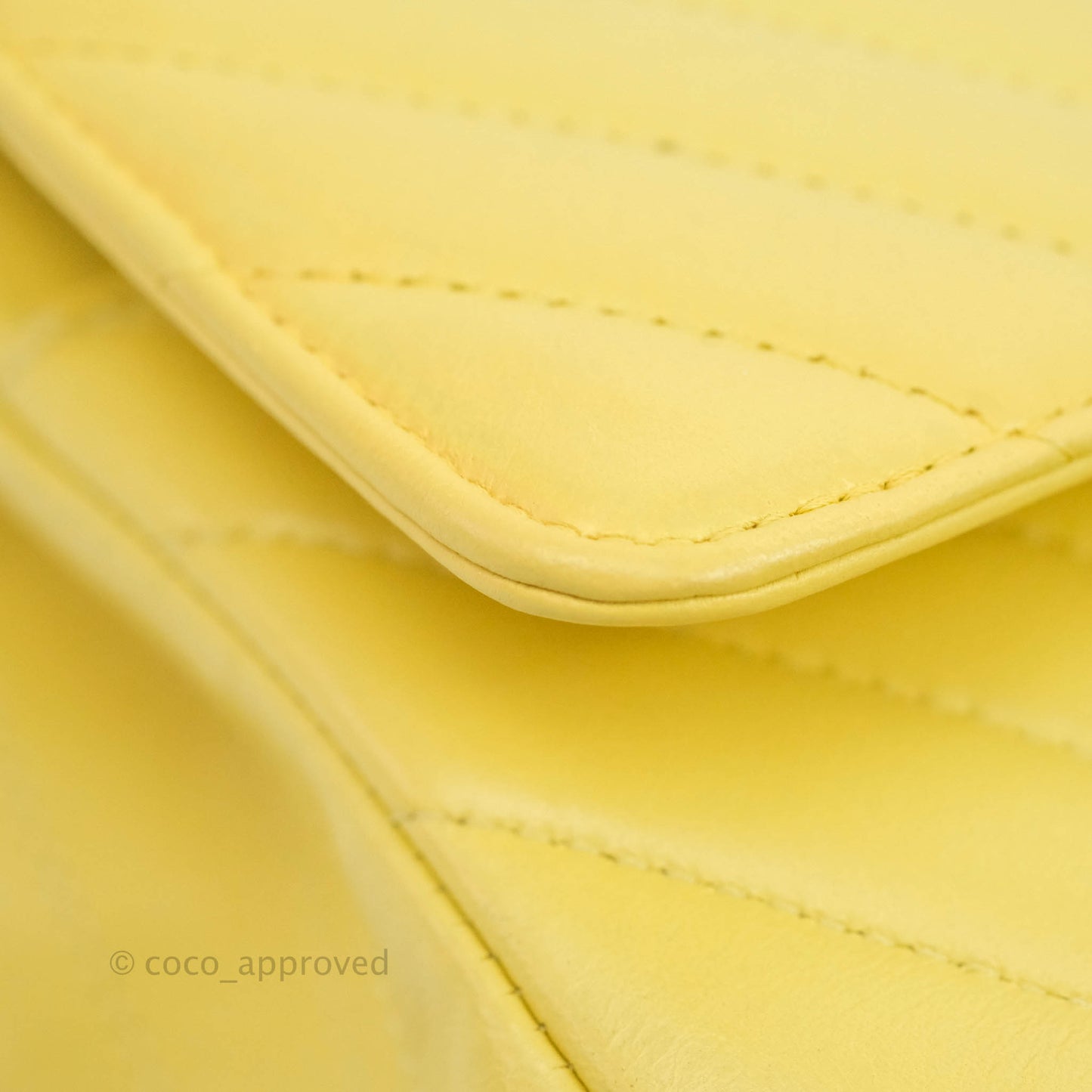 Chanel Classic M/L Medium Flap Chevron Yellow Lambskin Gold Hardware
