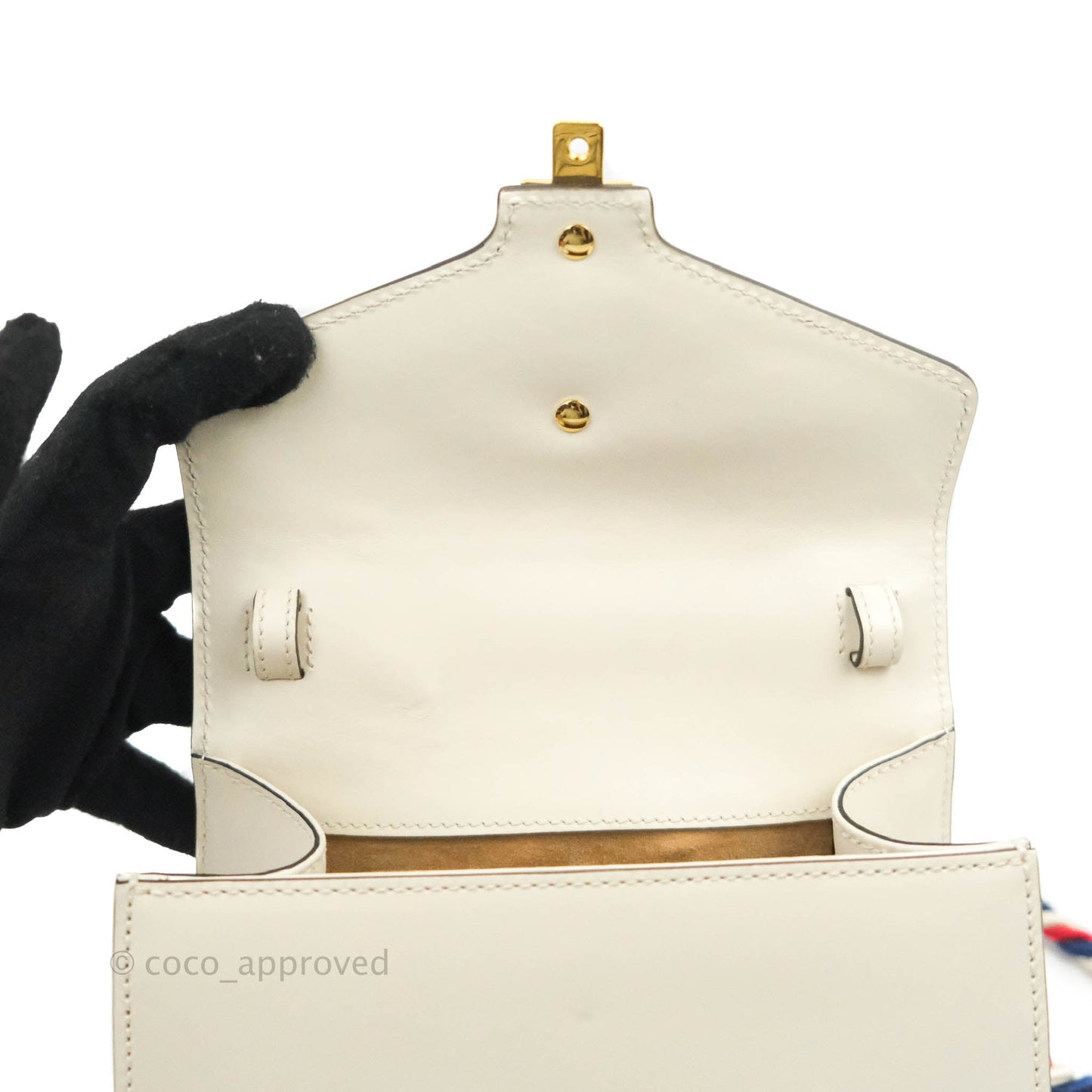 Gucci Mini Sylvie Top Handle White Calfskin Shoulder Bag⁣ ⁣⁣⁣⁣⁣⁣⁣⁣⁣⁣⁣⁣⁣⁣⁣⁣With Strap