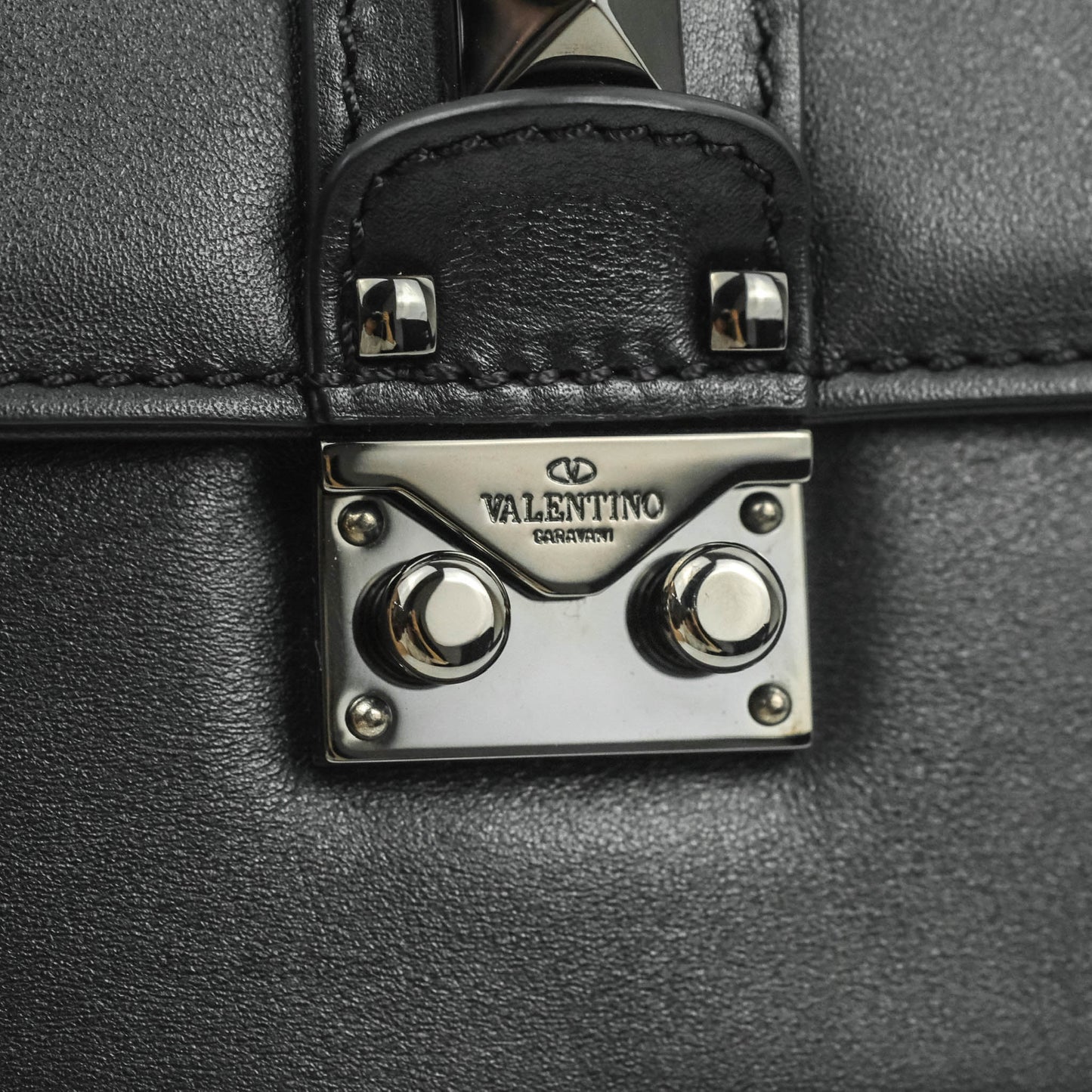 Valentino Vitello Small Glam Lock Rockstud Flap So Black