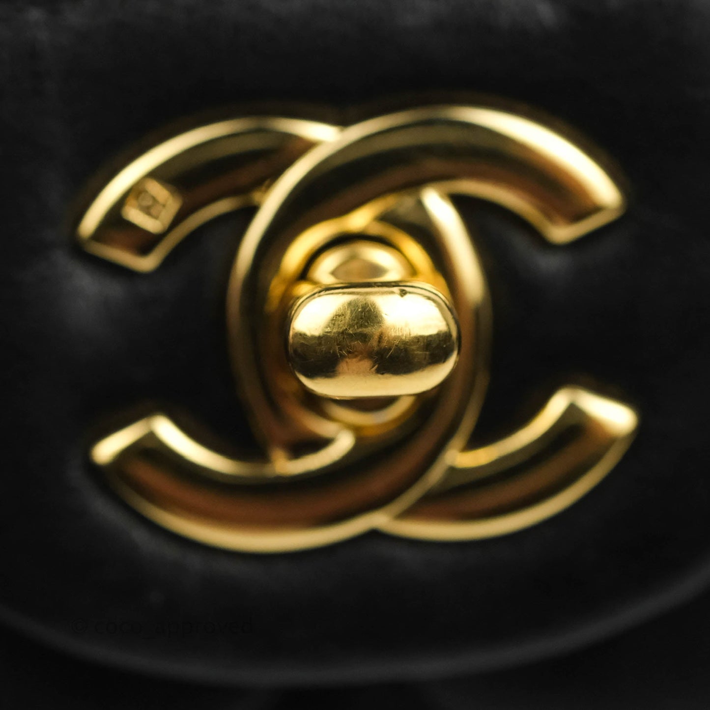 Chanel Classic M/L Medium Flap Quilted Black Lambskin 24K Gold Hardware