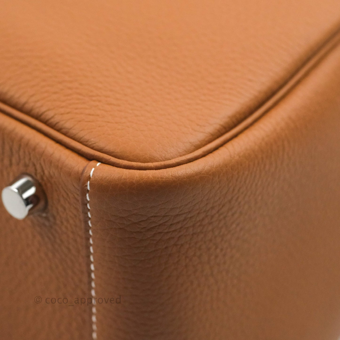 Hermès Lindy 26 Gold Palladium Hardware