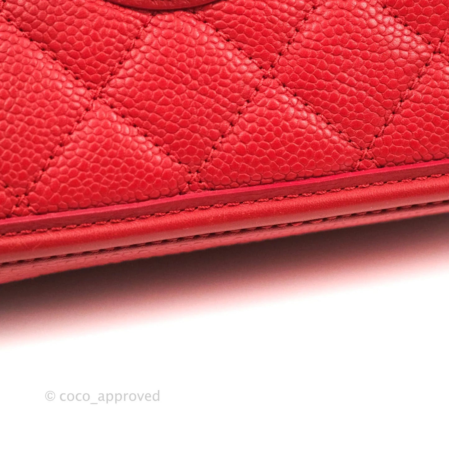 Chanel Quilted Medium CC Filigree Vanity Case Red Caviar Gold Hardware