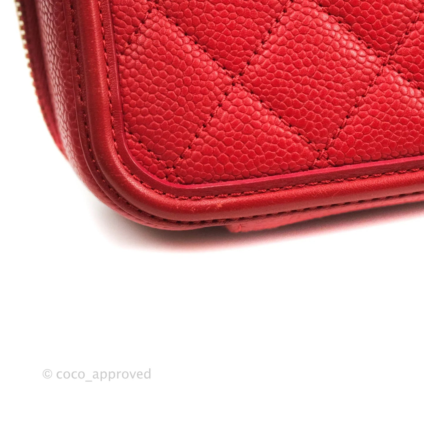 Chanel Quilted Medium CC Filigree Vanity Case Red Caviar Gold Hardware