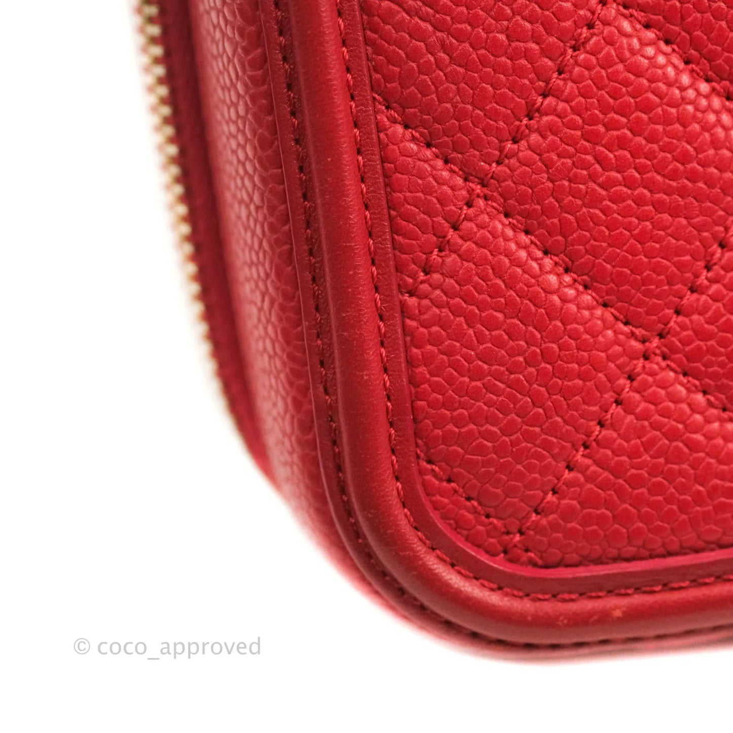Chanel Quilted Medium CC Filigree Vanity Case Red Caviar Gold Hardware