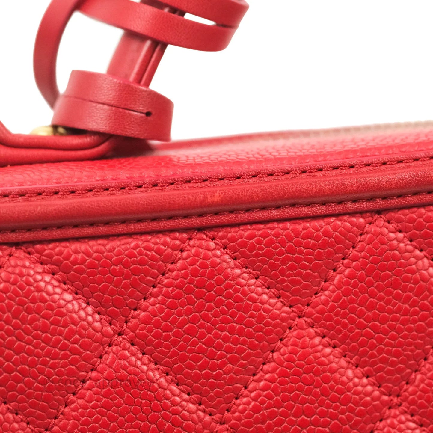 Chanel Quilted Medium CC Filigree Vanity Case Red Caviar Gold Hardware