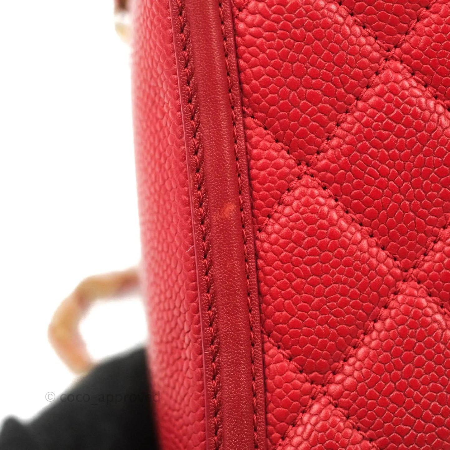 Chanel Quilted Medium CC Filigree Vanity Case Red Caviar Gold Hardware