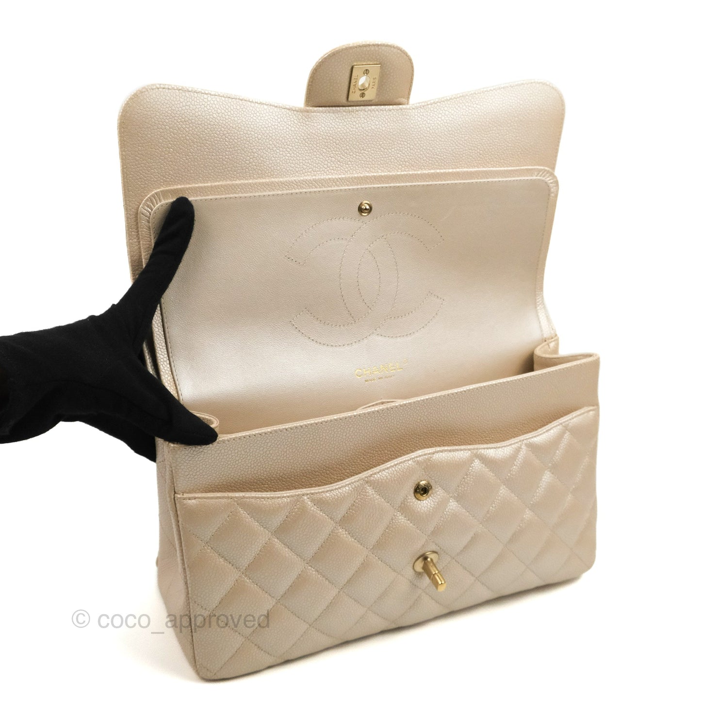 Chanel Jumbo Double Flap Iridescent Pearly Caviar Gold Hardware⁣⁣