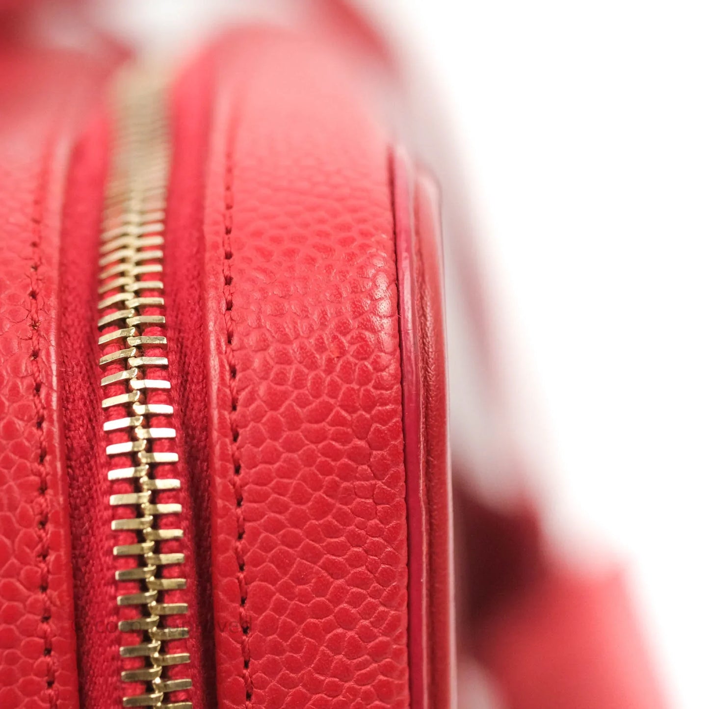 Chanel Quilted Medium CC Filigree Vanity Case Red Caviar Gold Hardware