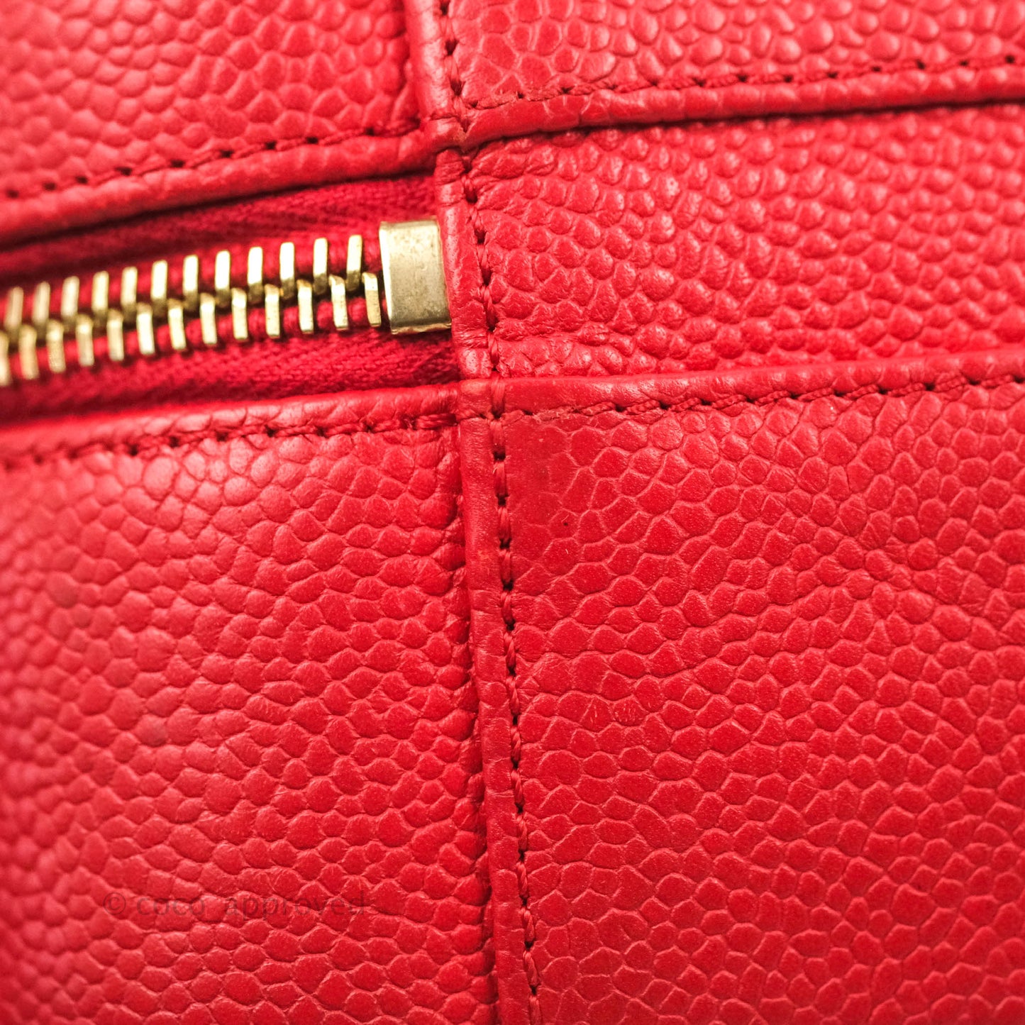 Chanel Quilted Medium CC Filigree Vanity Case Red Caviar Gold Hardware