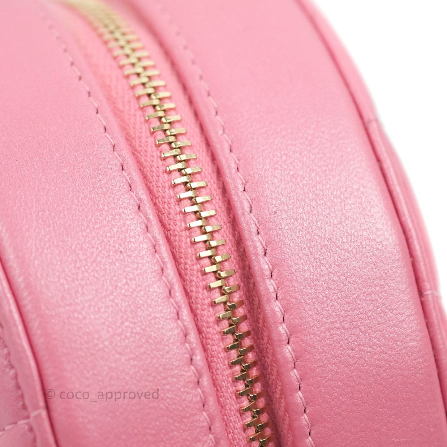 Chanel Quilted Round Clutch With Pearl Chain Iridescent Pink Lambskin Gold Hardware