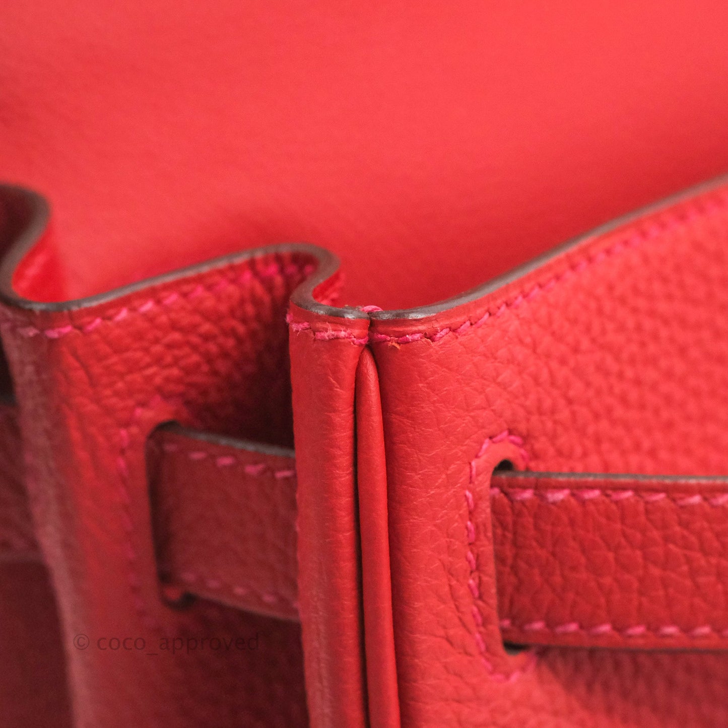 Hermès Retourne Taurillon Kelly 28 Rouge Pivoine Clemence Gold Hardware