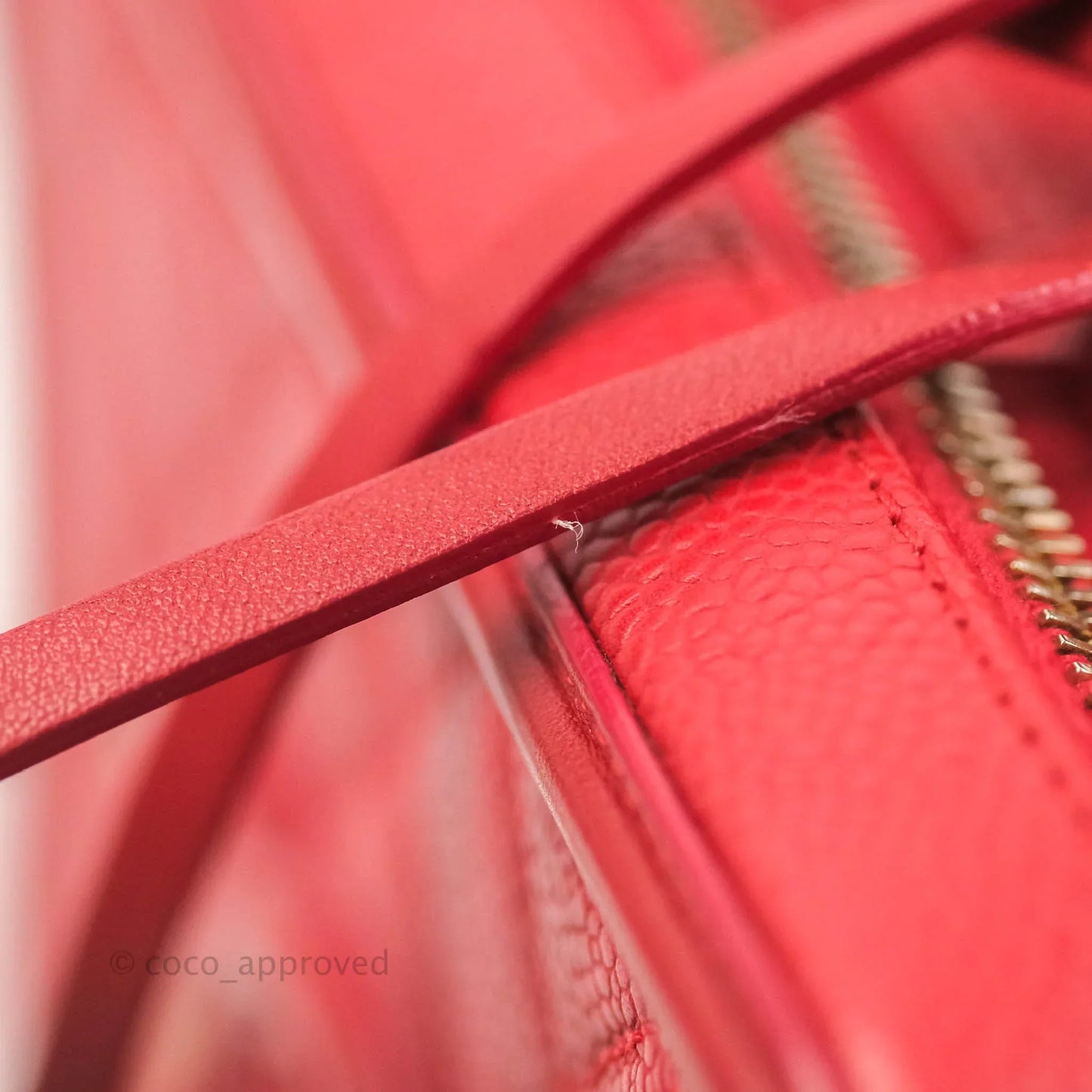 Chanel Quilted Medium CC Filigree Vanity Case Red Caviar Gold Hardware