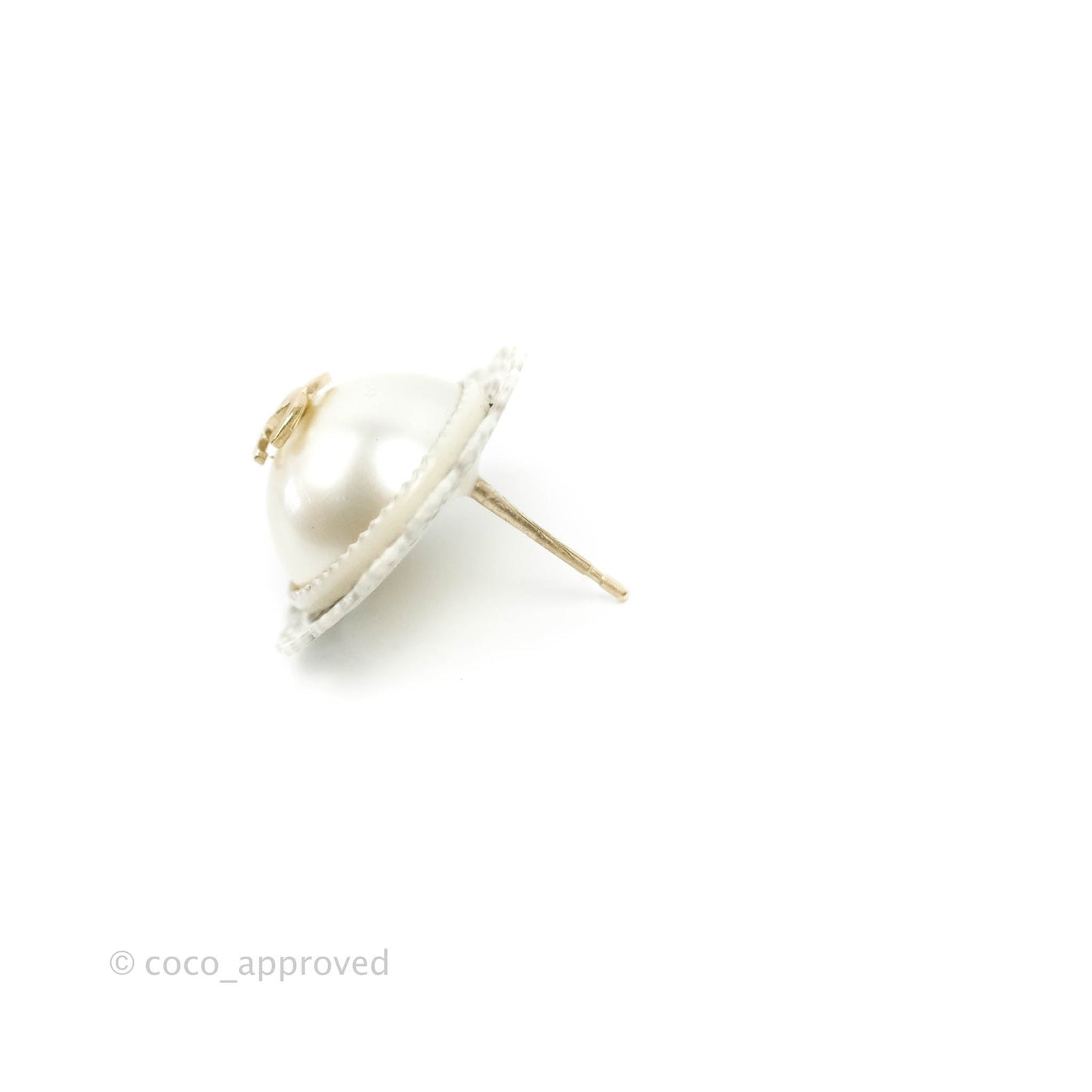 Chanel CC Pearl Round Earrings 15K
