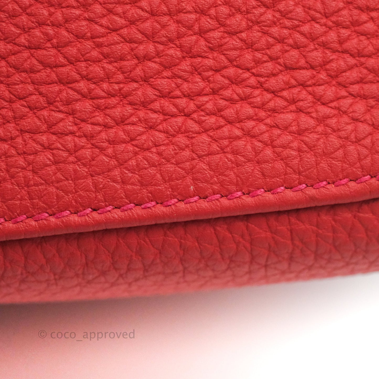Hermès Retourne Taurillon Kelly 28 Rouge Pivoine Clemence Gold Hardware