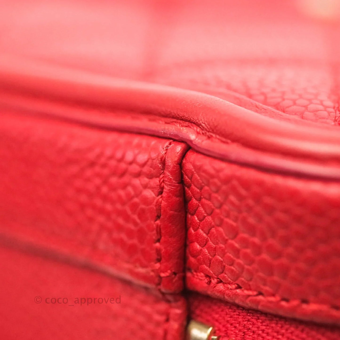Chanel Quilted Medium CC Filigree Vanity Case Red Caviar Gold Hardware
