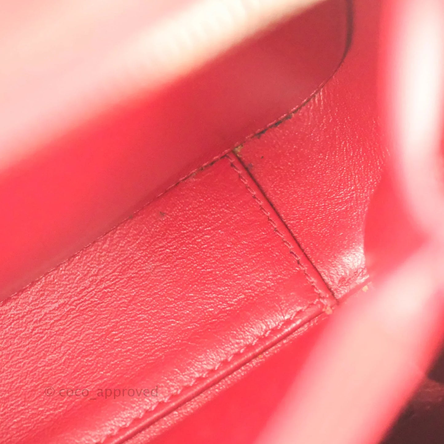 Chanel Quilted Medium CC Filigree Vanity Case Red Caviar Gold Hardware