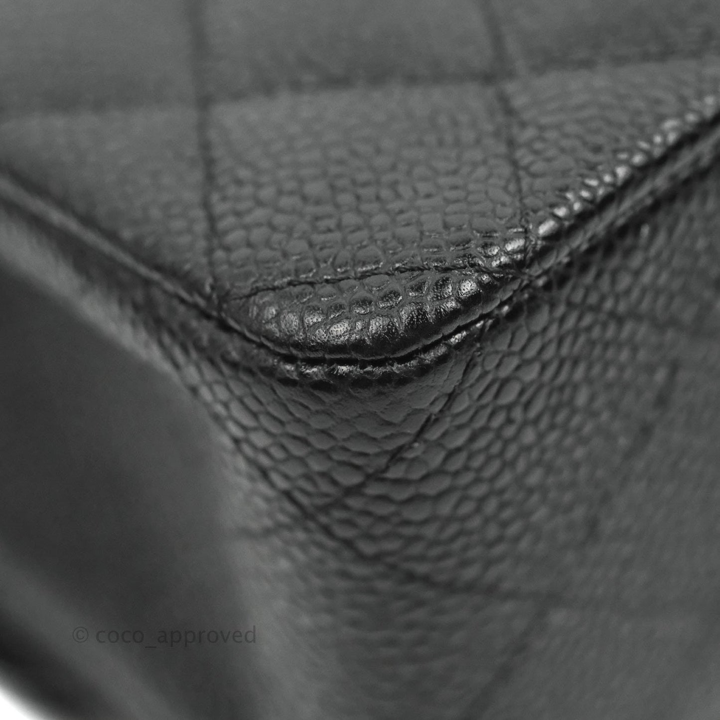 Chanel Classic M/L Medium Double Flap Black Caviar 24k Gold Hardware