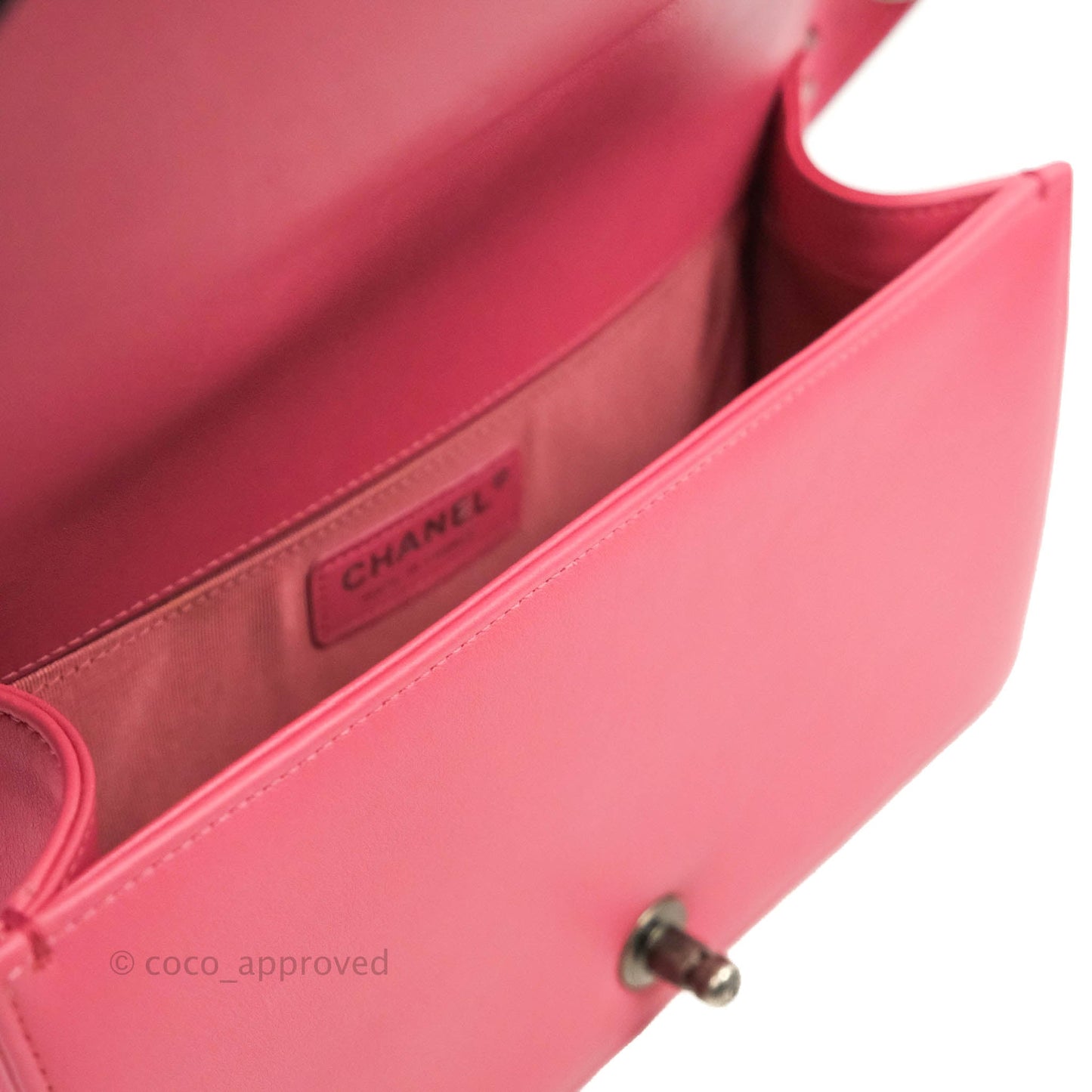 Chanel Medium Boy Chevron Pink Calfskin Ruthenium Hardware