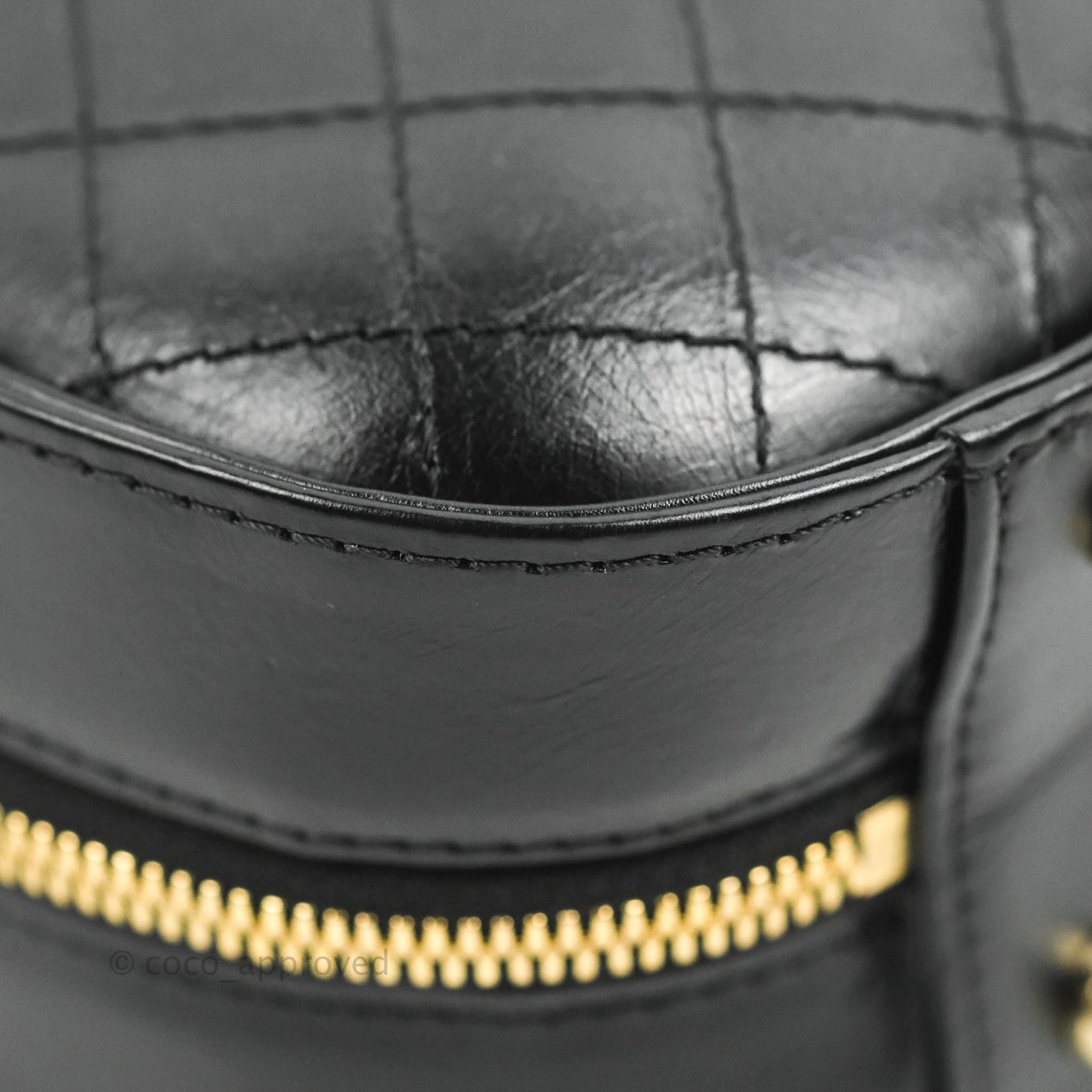 Chanel Small Round Vanity Case Bag Black Crumpled Calfskin 19C