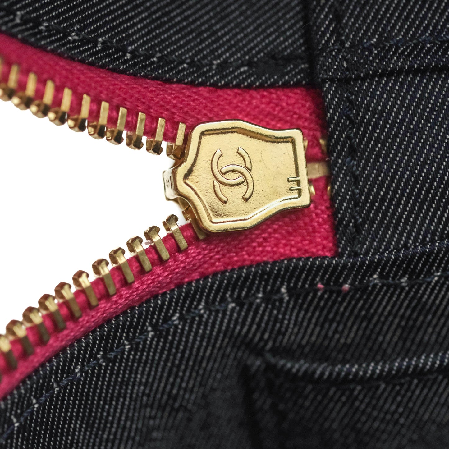 Chanel CC Mania Vanity Case Pink Lambskin Gold Hardware