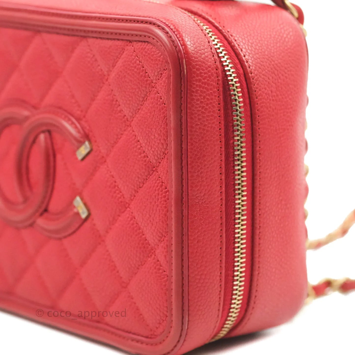 Chanel Quilted Medium CC Filigree Vanity Case Red Caviar Gold Hardware