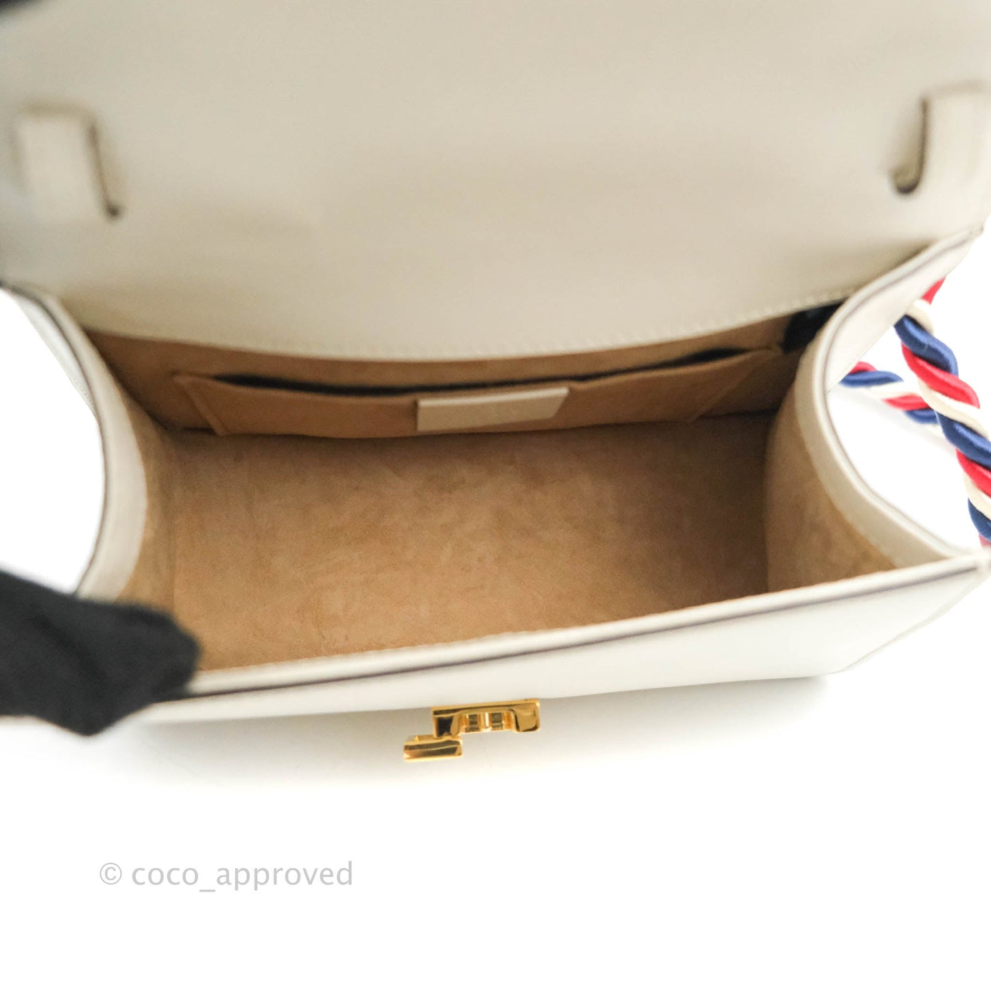 Gucci Mini Sylvie Top Handle White Calfskin Shoulder Bag⁣ ⁣⁣⁣⁣⁣⁣⁣⁣⁣⁣⁣⁣⁣⁣⁣⁣With Strap