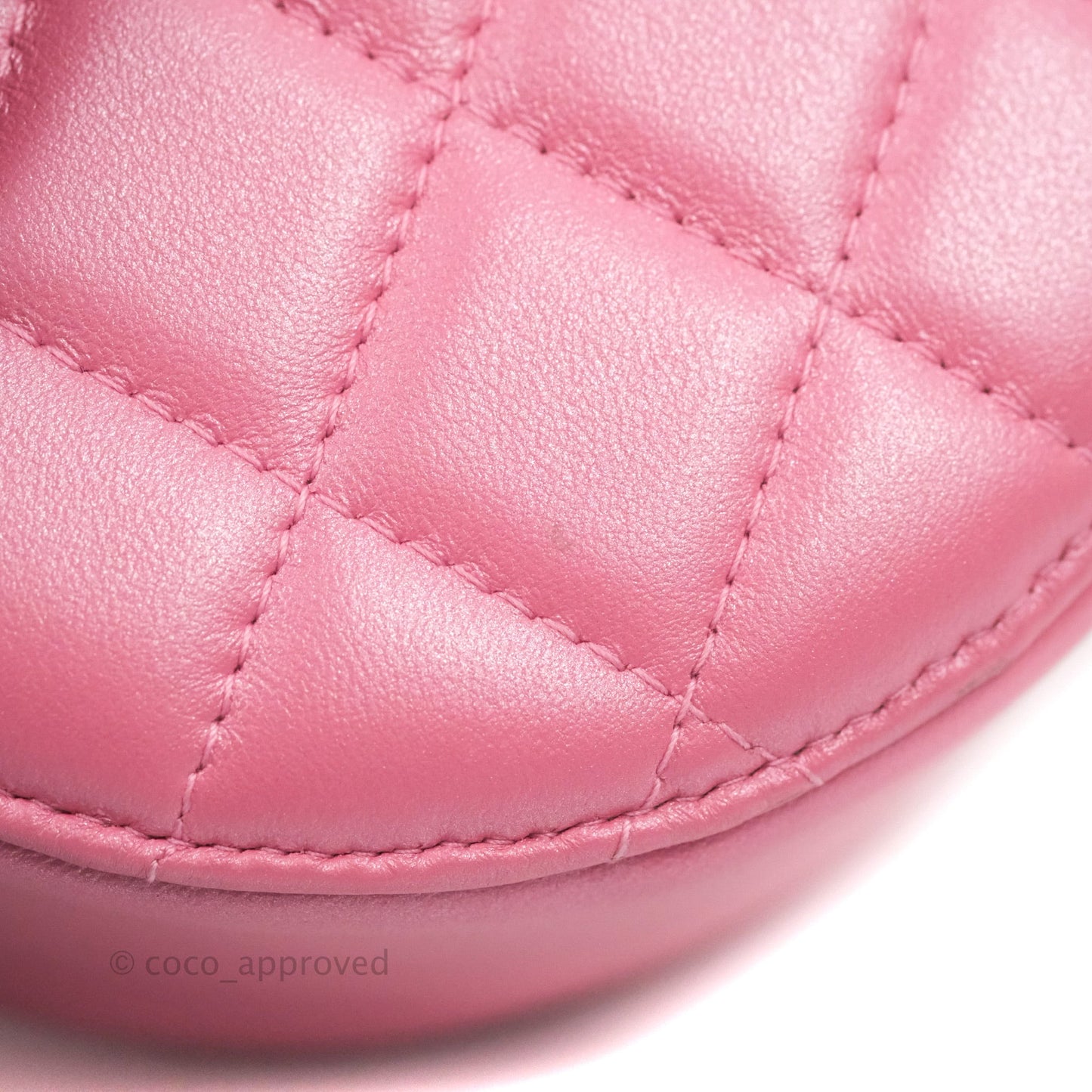 Chanel Quilted Round Clutch With Pearl Chain Iridescent Pink Lambskin Gold Hardware