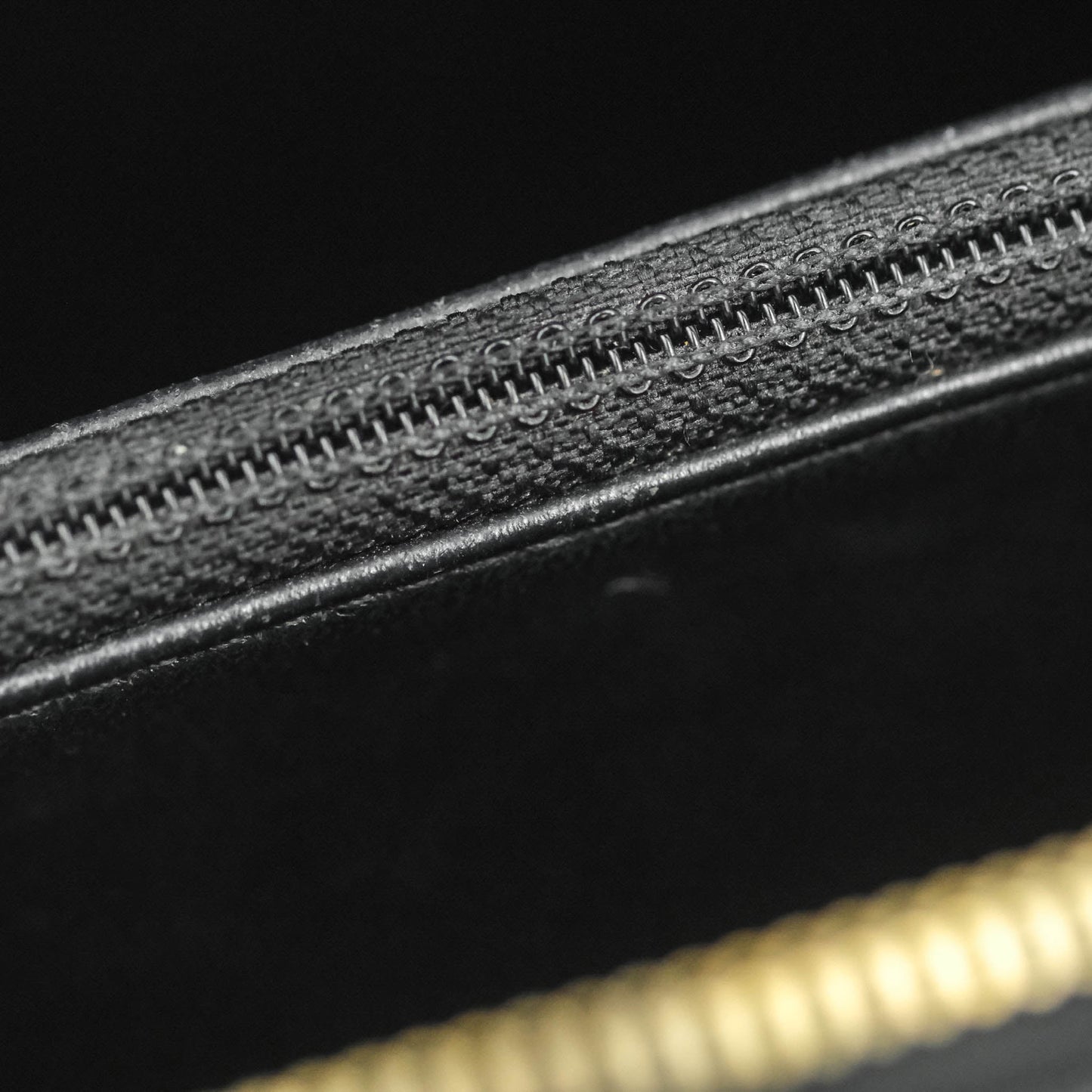 Chanel Quilted Medium CC Filigree Vanity Case Black Caviar Gold Hardware