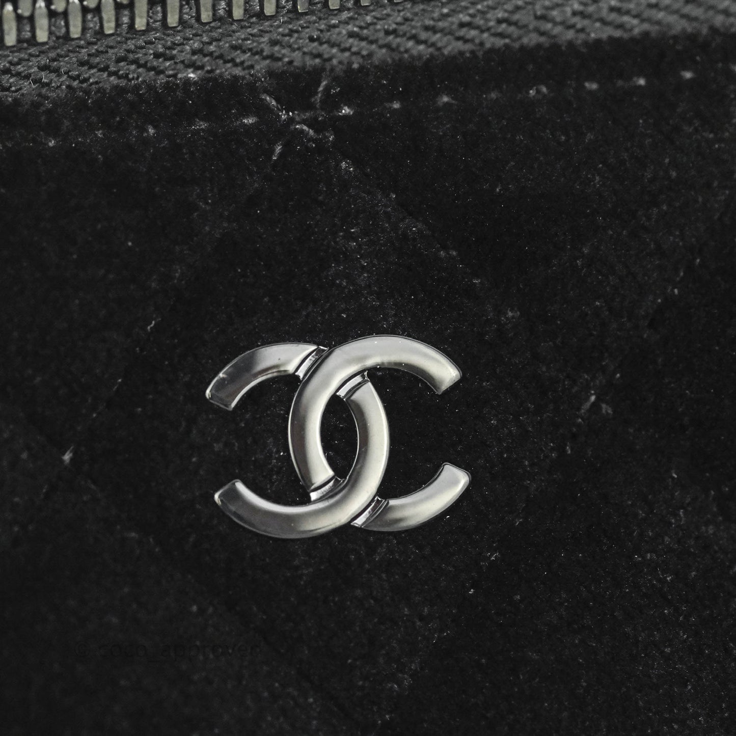 Chanel Vanity with Classic Chain Black Velvet Black Hardware