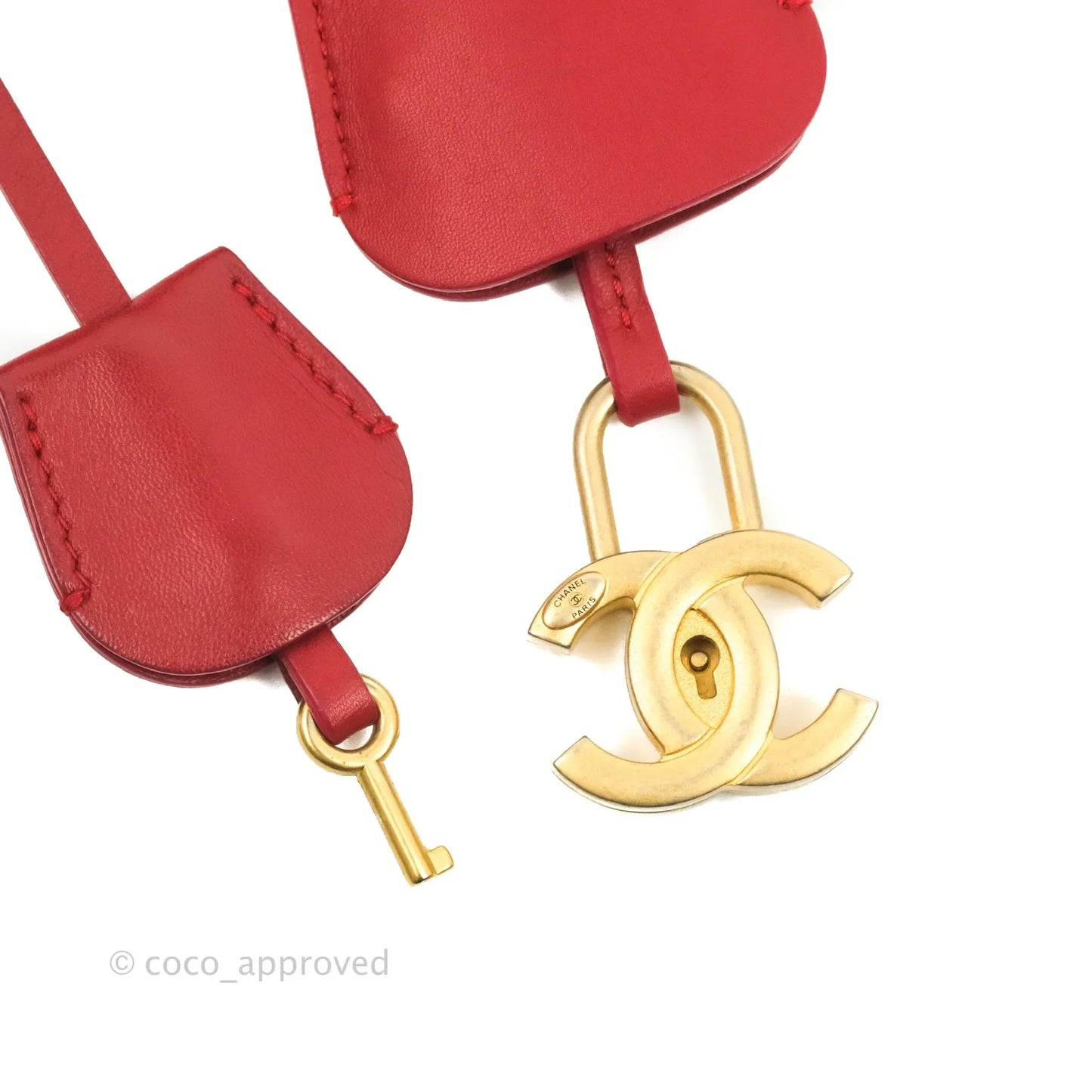 Chanel Quilted Medium CC Filigree Vanity Case Red Caviar Gold Hardware