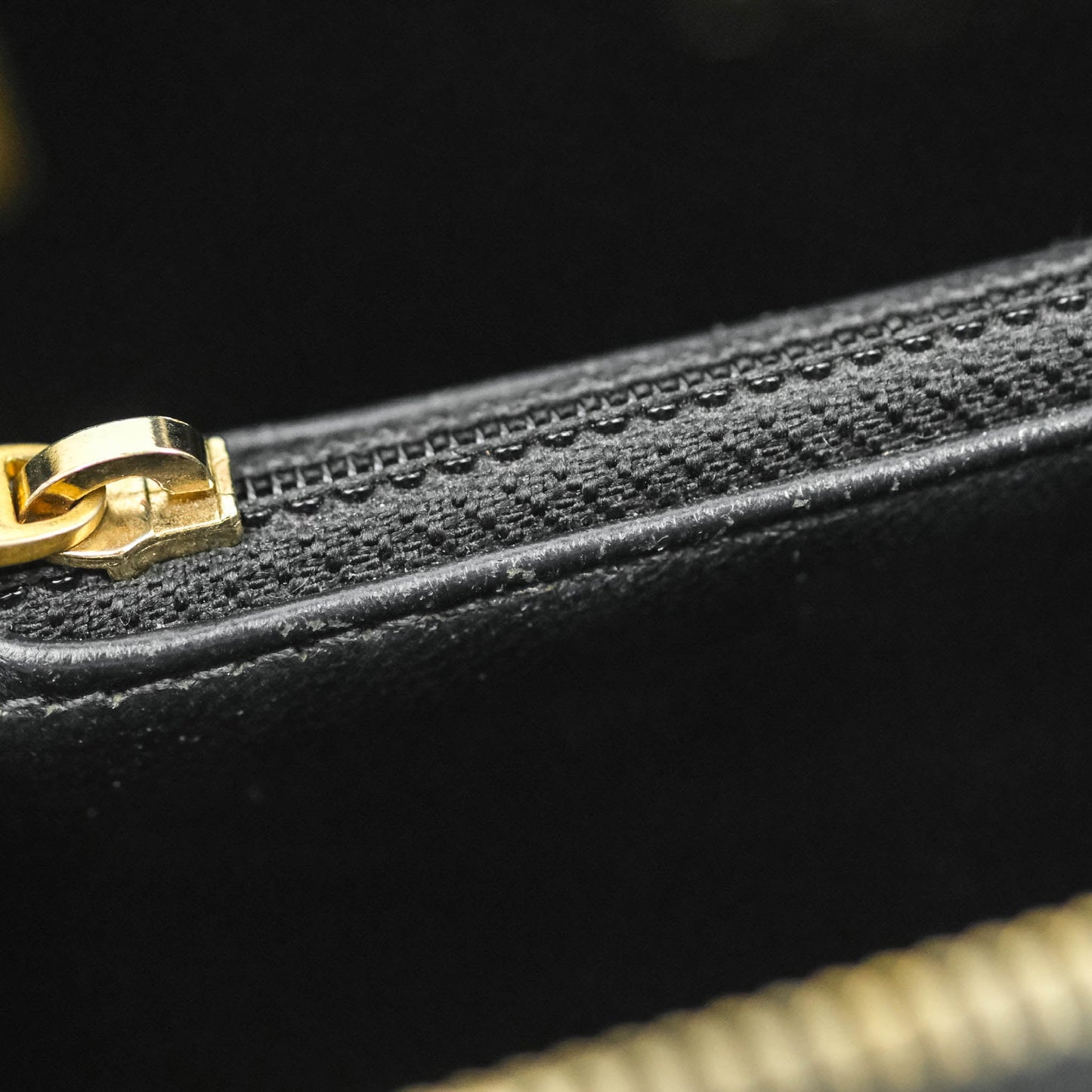 Chanel Quilted Medium CC Filigree Vanity Case Black Caviar Gold Hardware